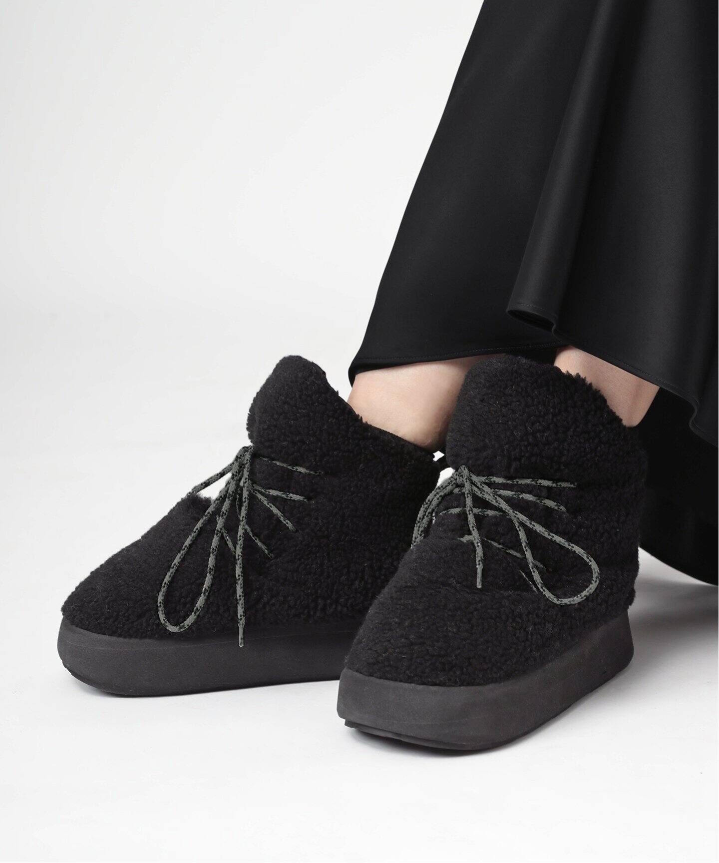 PIUME STUDIO/ピウメ スタジオ】Boa padet boots（ブーティ・ショート  