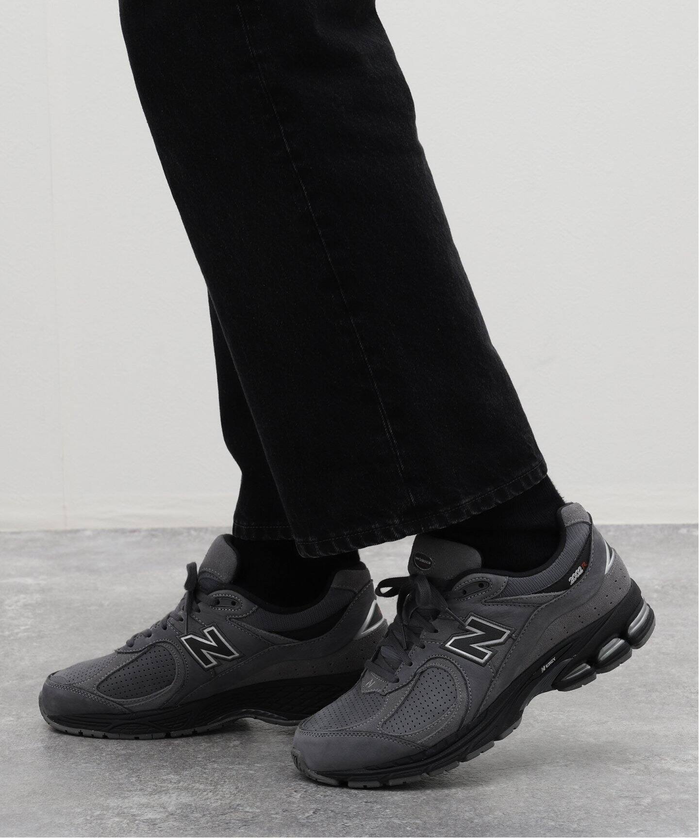 NEW BALANCE / ニューバランス】 2002R（スニーカー）｜JOINT WORKS 