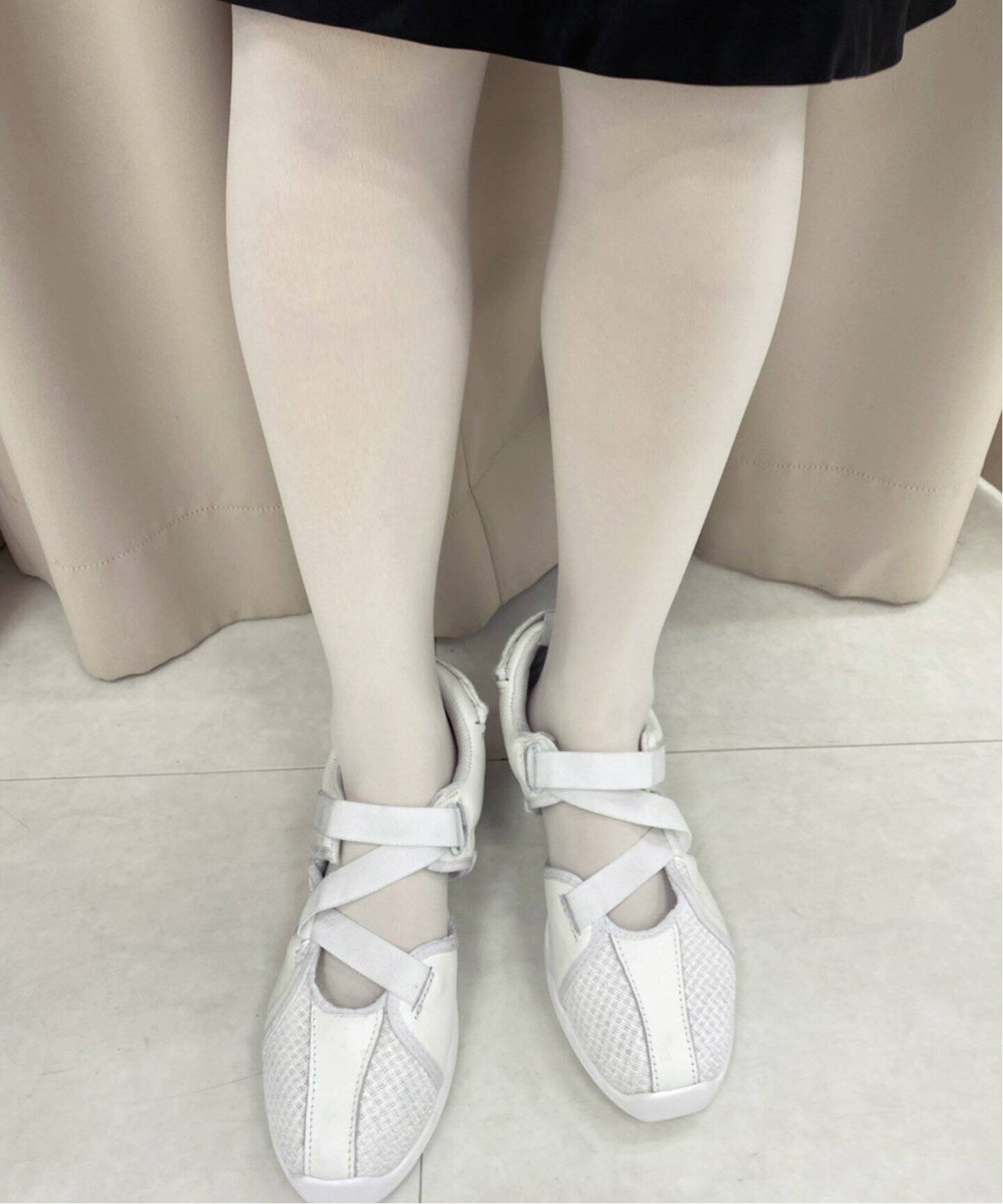 Foundry Mews / ファウンドリー ミューズ】white canvas shoes（その他 