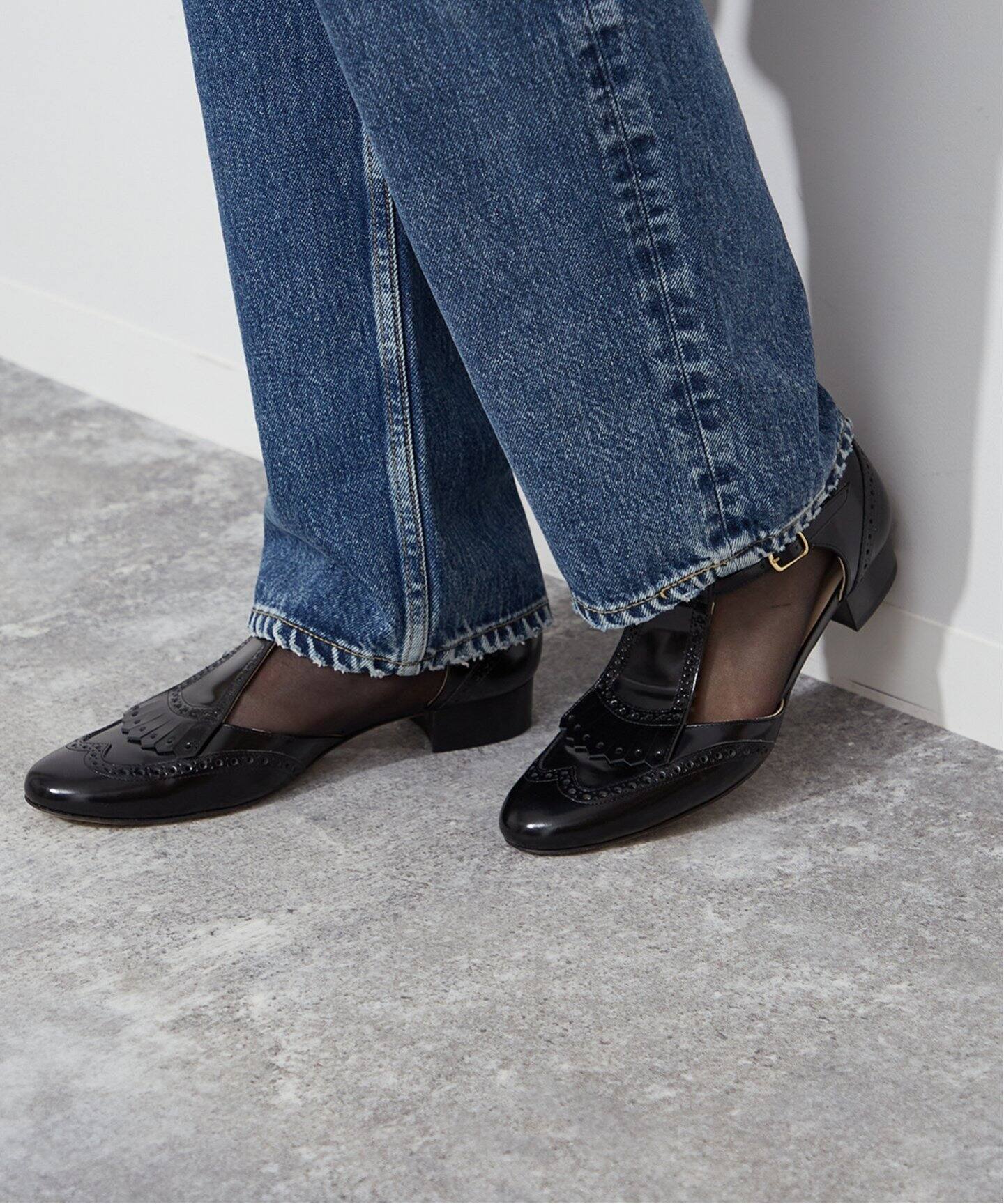 NEBULONI E. / ネブローニ】WING TIP STRAPシューズ（フラットシューズ 