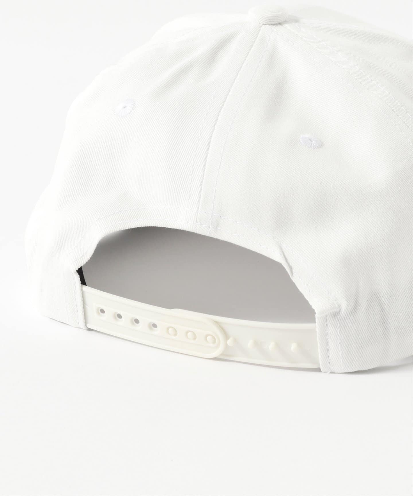 EXCLUSIVE】FAKE AS FLOWERS Studed Fraves Cap（キャップ