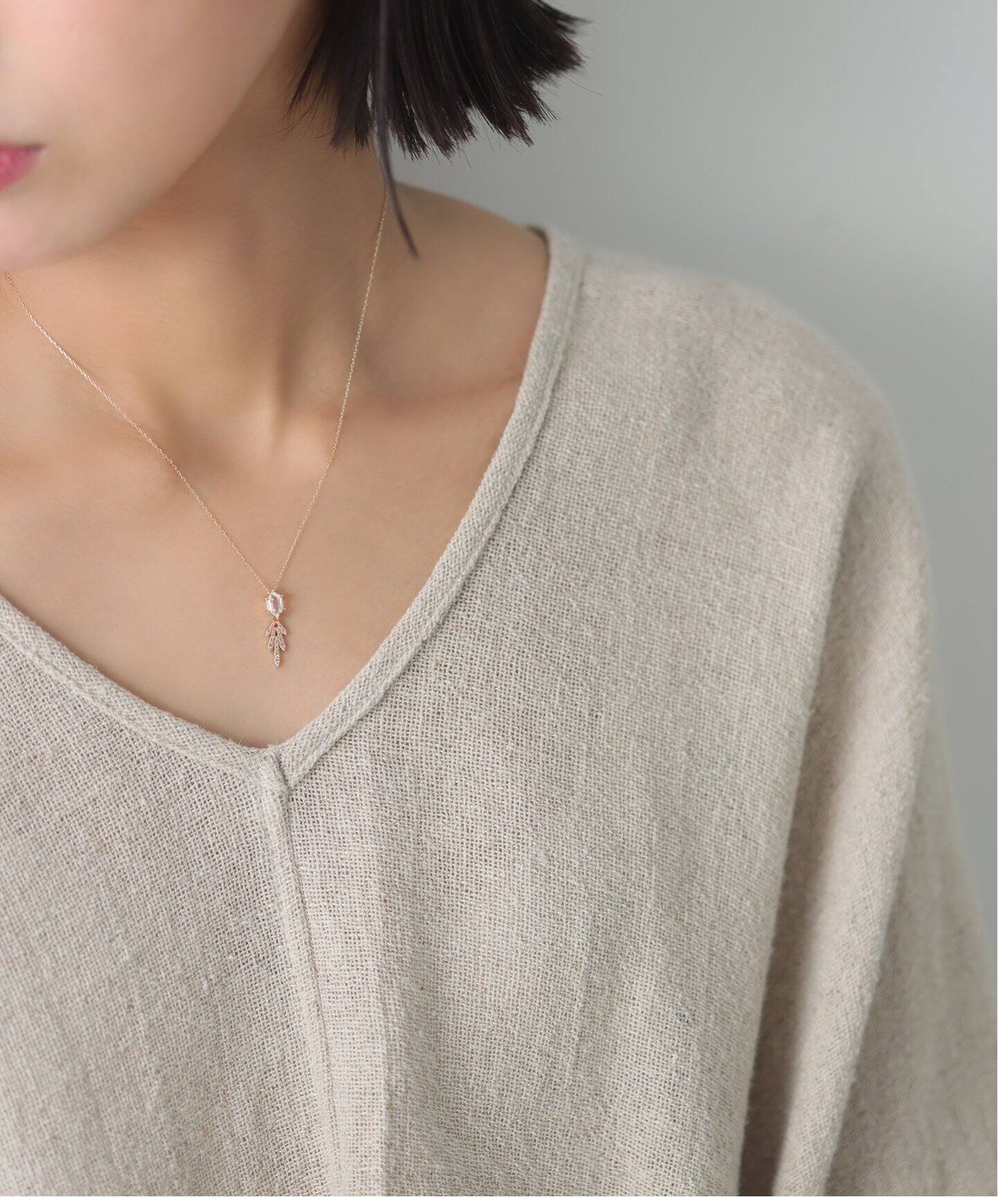 ヘキサゴン*ダイヤarrowモチーフネックレス K10（ネックレス）｜Lilas 