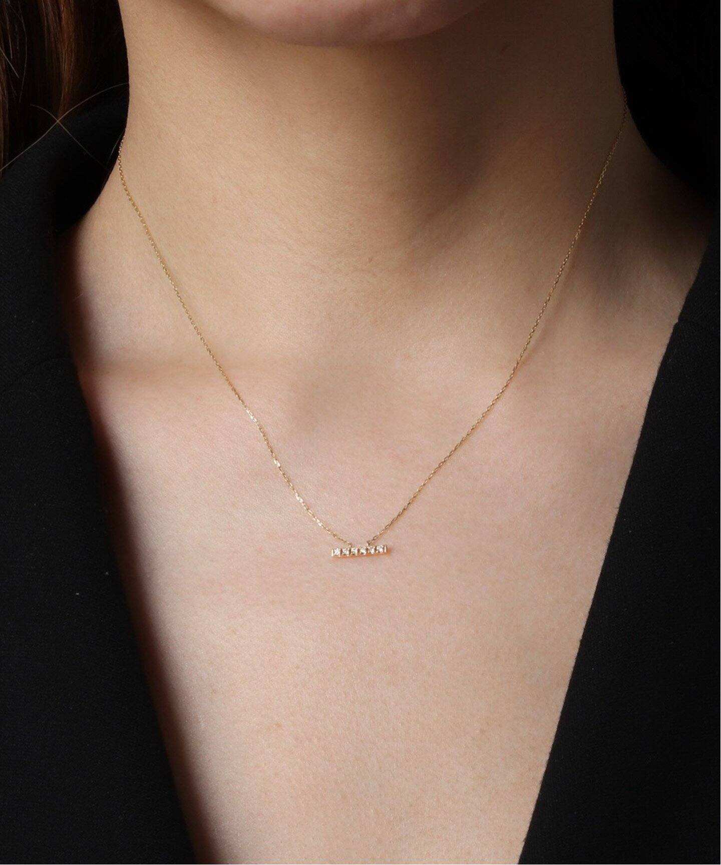 18KYG 0.06ct ダイヤモンド バーネックレス（ネックレス）｜DECOUVERTE 
