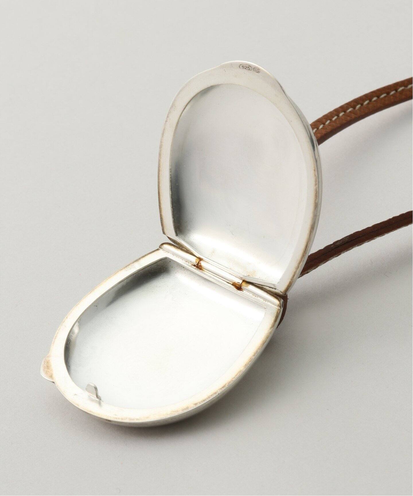 Hermes Vintage / エルメス 】Pill Case Pendant Necklace（ネックレス 