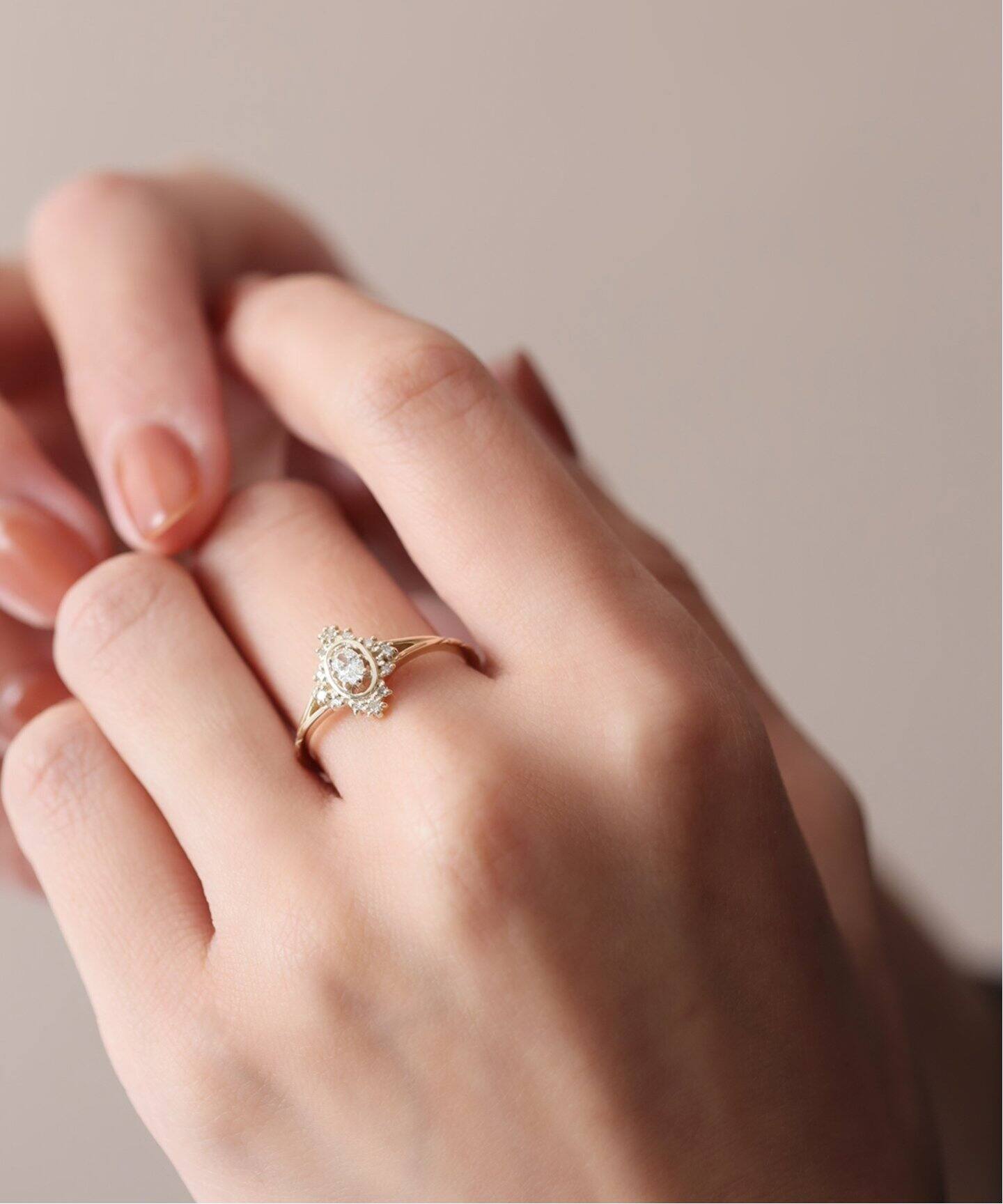 オーバルカットダイヤリング K10（リング）｜Lilas（リラ）の通販  