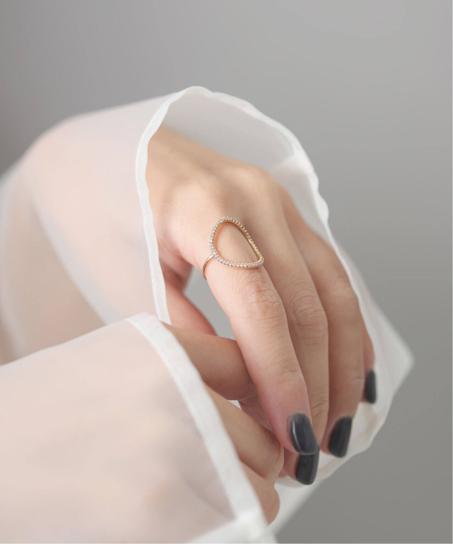 オーバルラインダイヤリング K10（リング）｜Lilas（リラ）の通販  