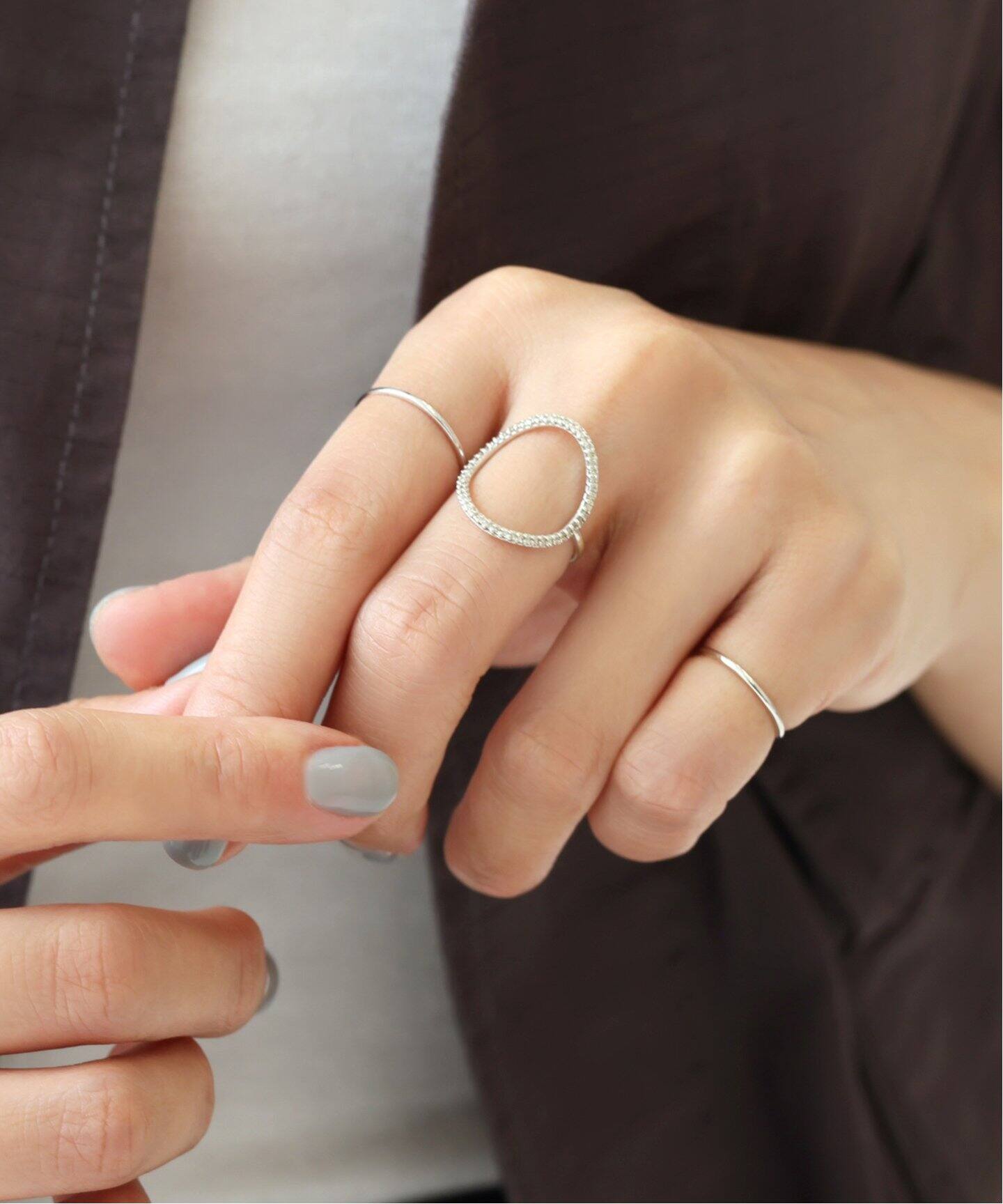 オーバルラインダイヤリングWG K10（リング）｜Lilas（リラ）の通販  