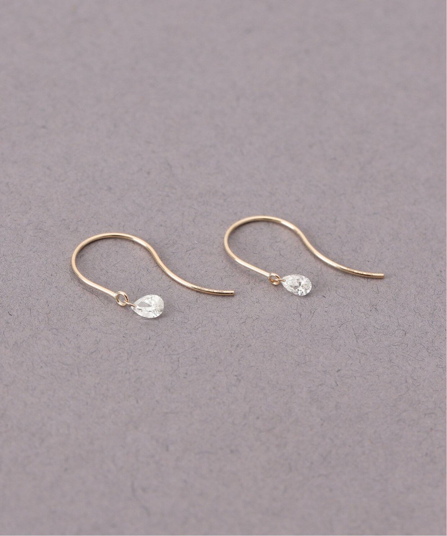 ペアシェイプホールダイヤフックピアス0.16ct K18（両耳）（ピアス（両 