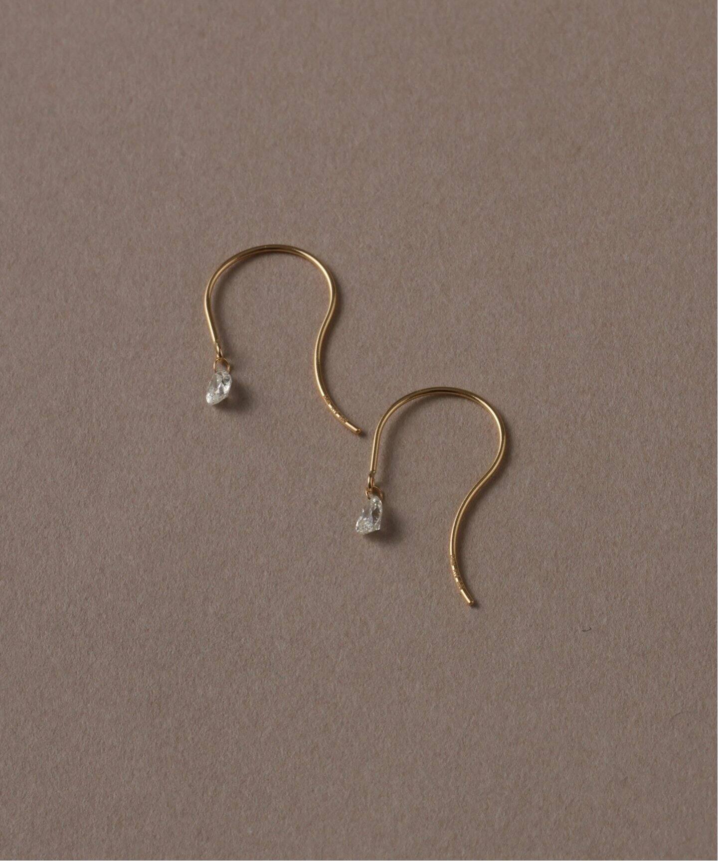 ペアシェイプホールダイヤフックピアス0.16ct K18（両耳）（ピアス（両 
