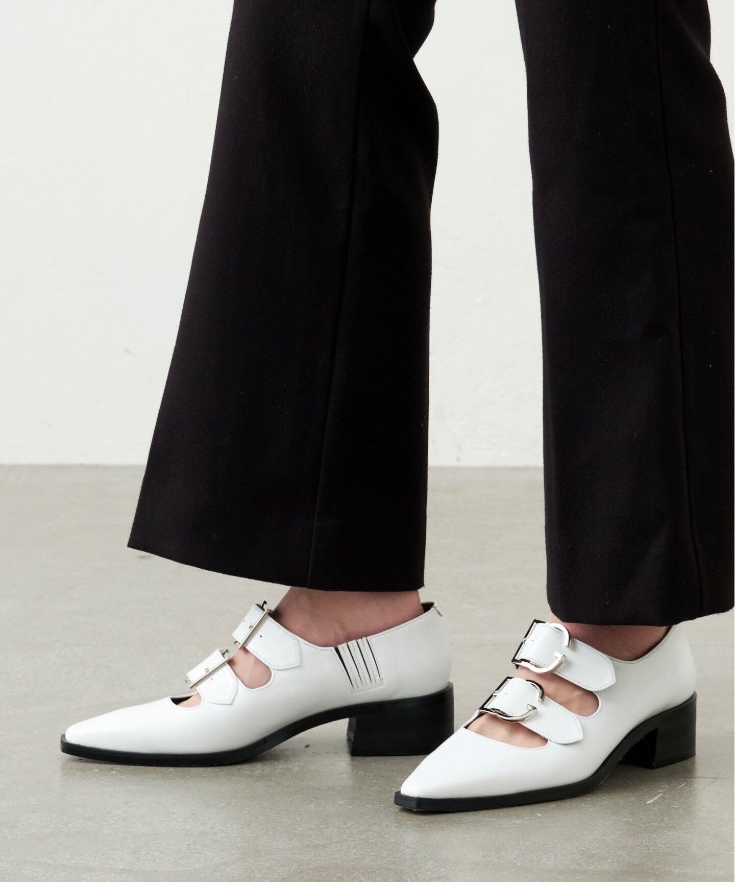 トリーバーチキルティングレザー皮革メタルトゥーウェッジソールヒール  