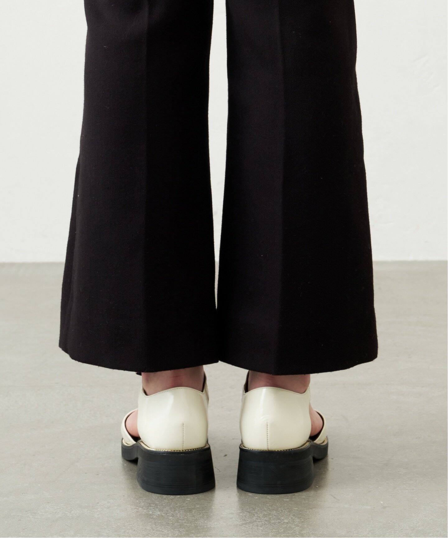 GRISEレザーアツゾココンビメリージェーン（パンプス）｜LE TALON（ル  