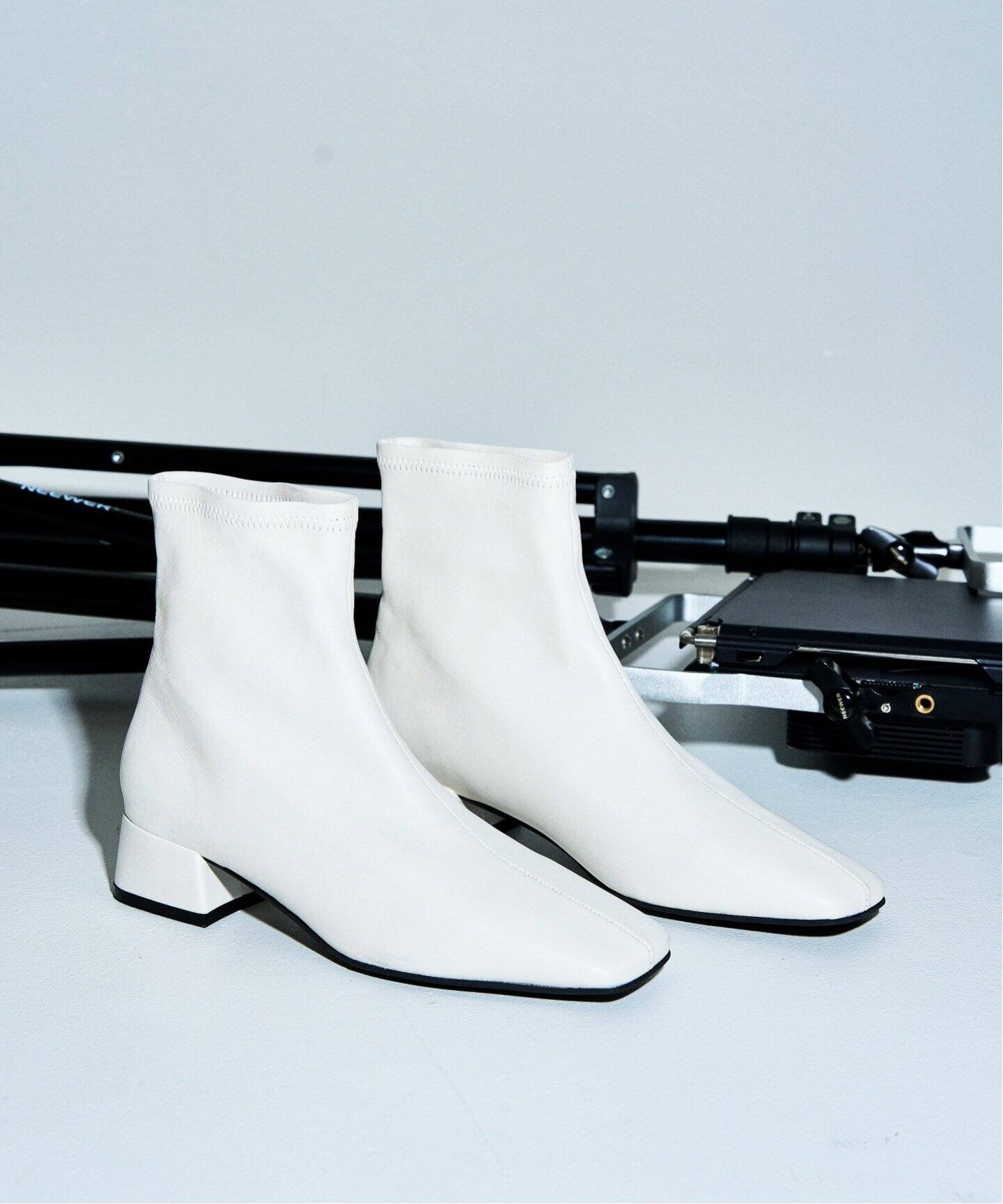 GRISE3.5cmレザースクエアストレッチショートブーツ（ブーティ 