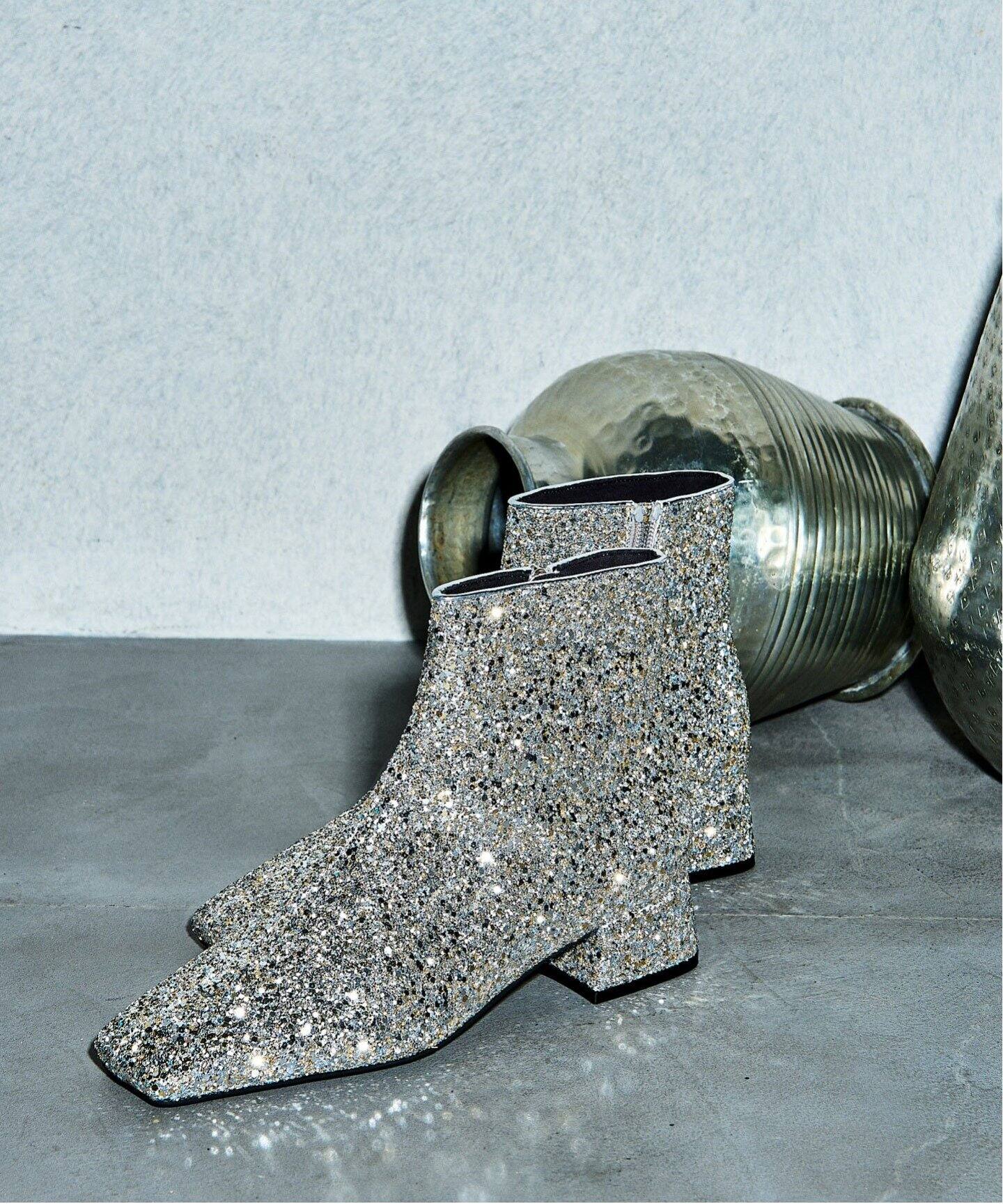 GRISE3.5cmスクエアグリッターシュートブーツ（ブーティ・ショート  