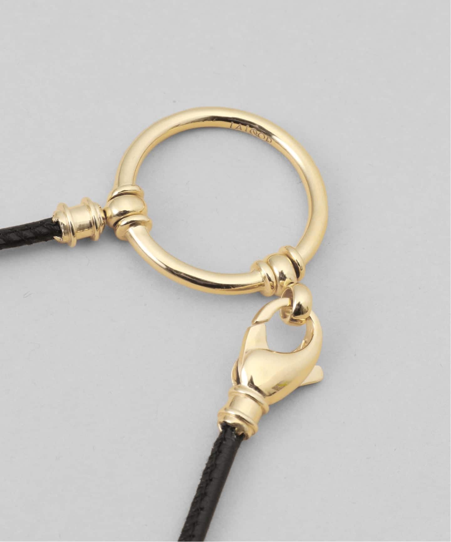 La Loop リング付きネックレス 黒 LA LOOP The Geogie 21 Black/Gold / Glass holder（ネックレス