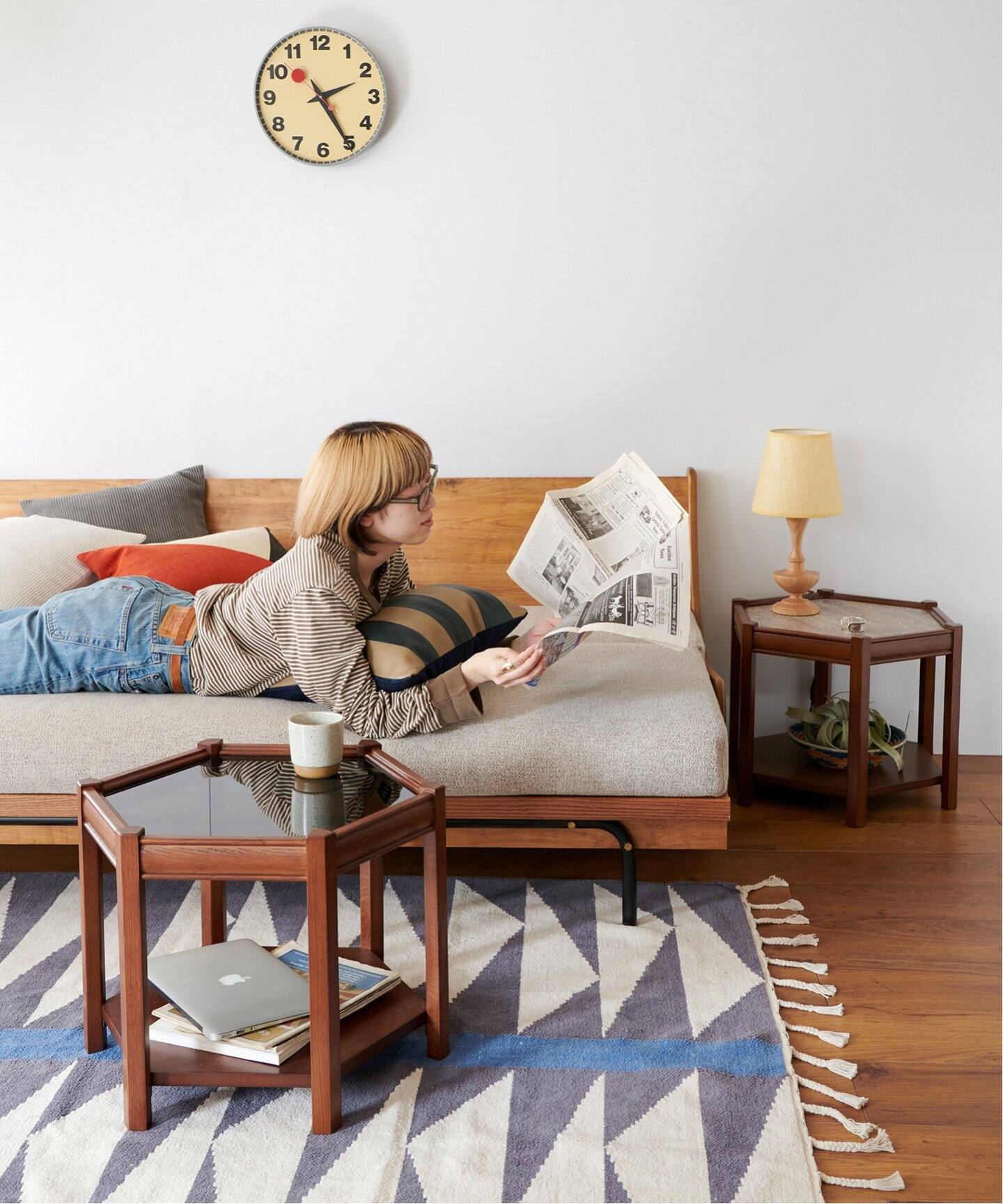 中型商品》BROOKS HEXAGON TABLE ブラックガラス ブルックスヘキサゴン  