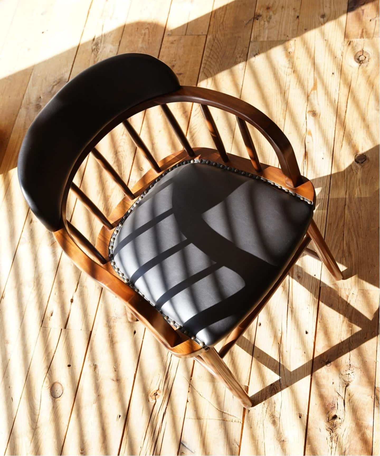 大型商品》OAKS ARM CHAIR_PVC BK オークスアームチェア（チェア