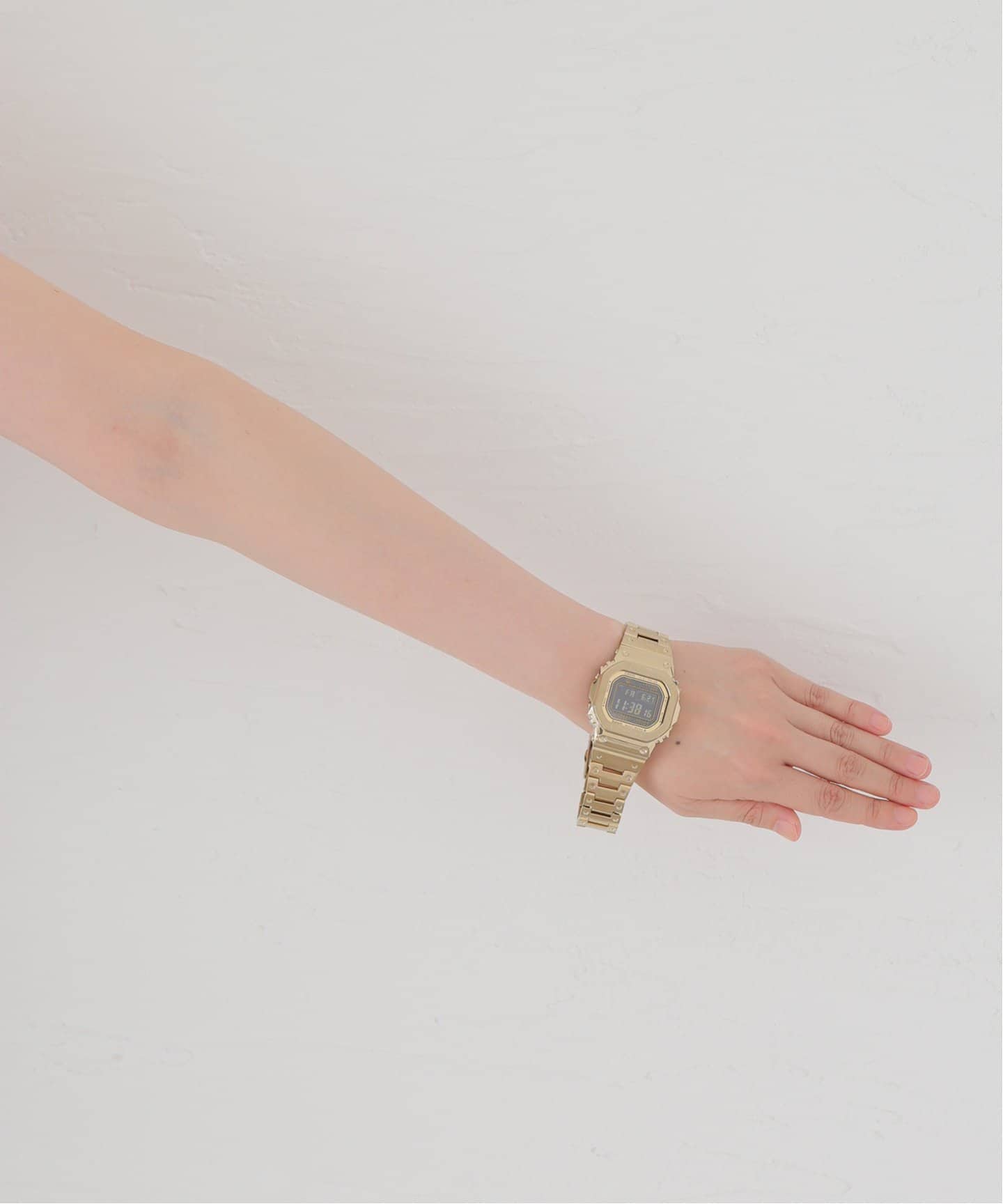 G-SHOCK シャンパンゴールド FINE METALLIC SERIES | G-SHOCK 腕時計