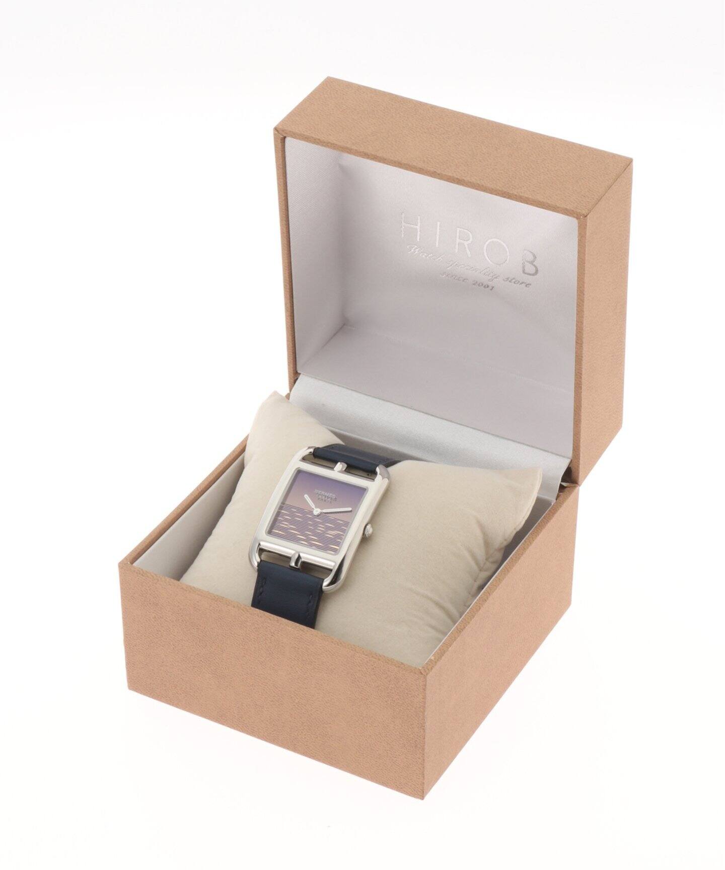 HERMES 繰り返さ エルメス スニーカー 空箱 