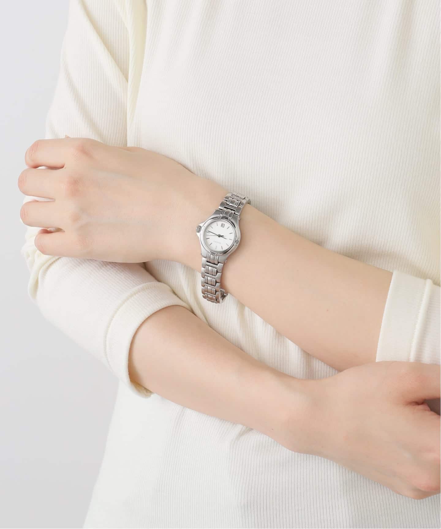 Gucci 腕時計 稼働 9040L コマ4個 デイト レディース ケース付き Gucci 9040L Watch Quartz 26mm Women's Gold Dial Swiss Made