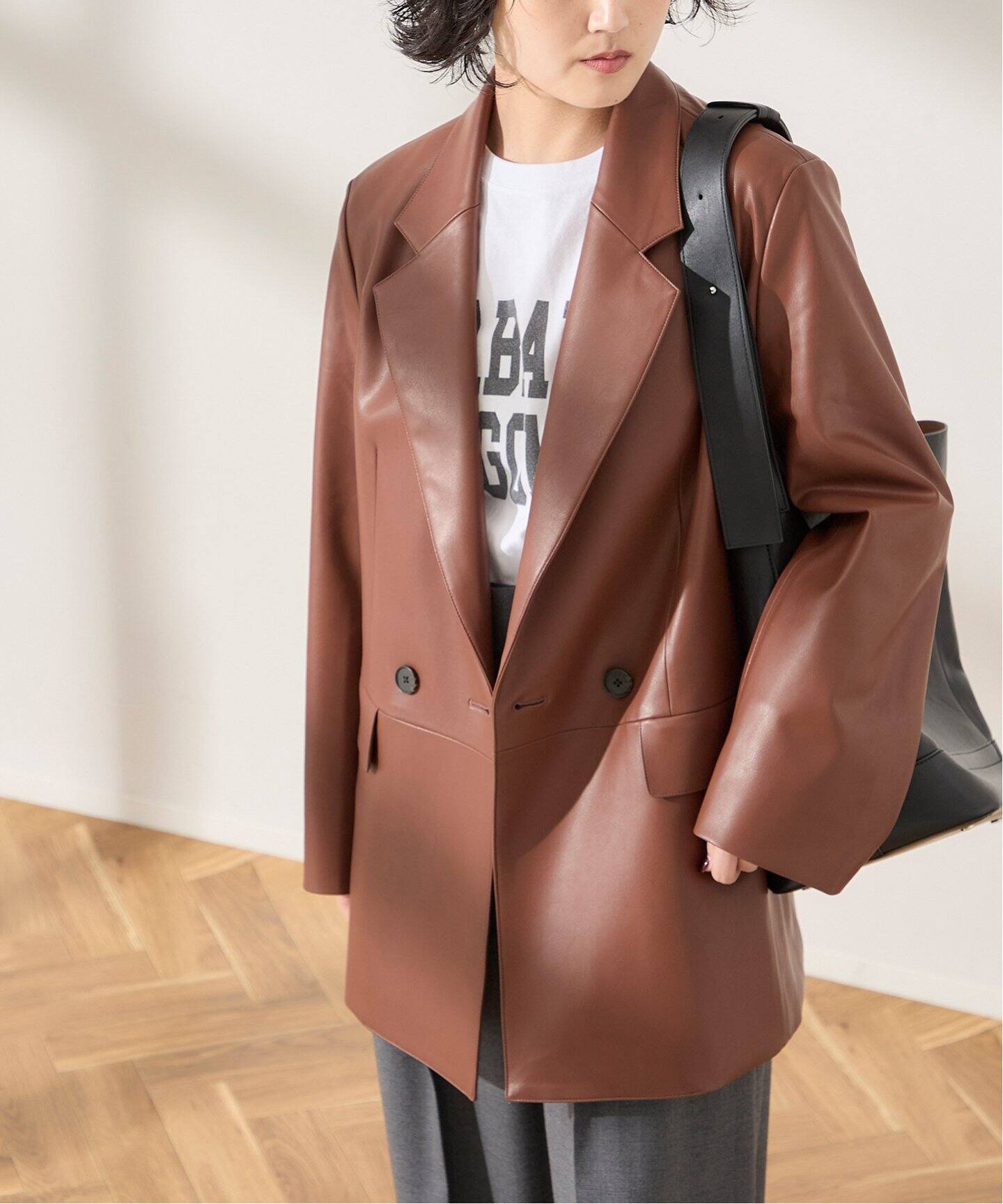 フェイクレザーオーバーサイズジャケット（テーラードジャケット  