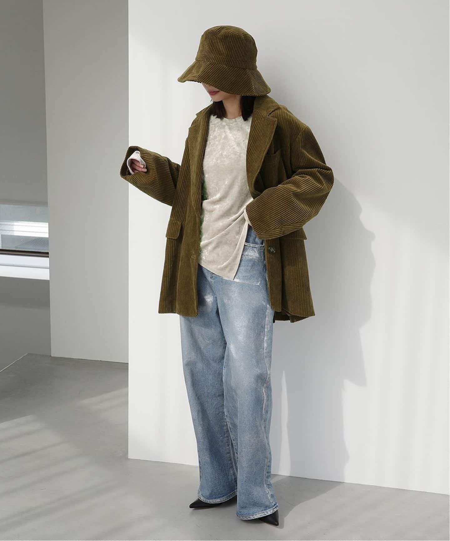 ザニューハウス THE NEWHOUSE ジャケット