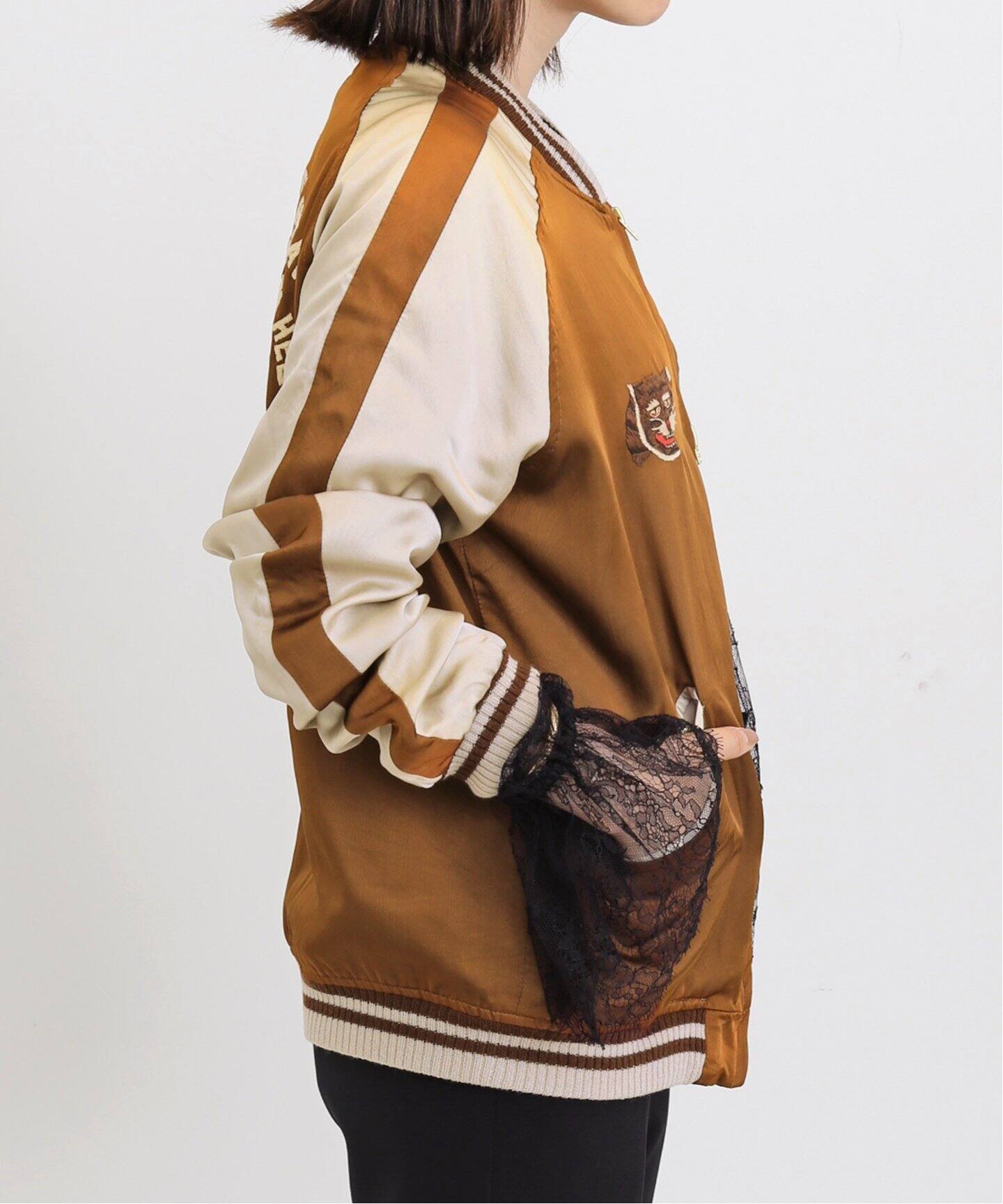 STAMMBAUM/シュタンバウムスカジャンアパルトモン