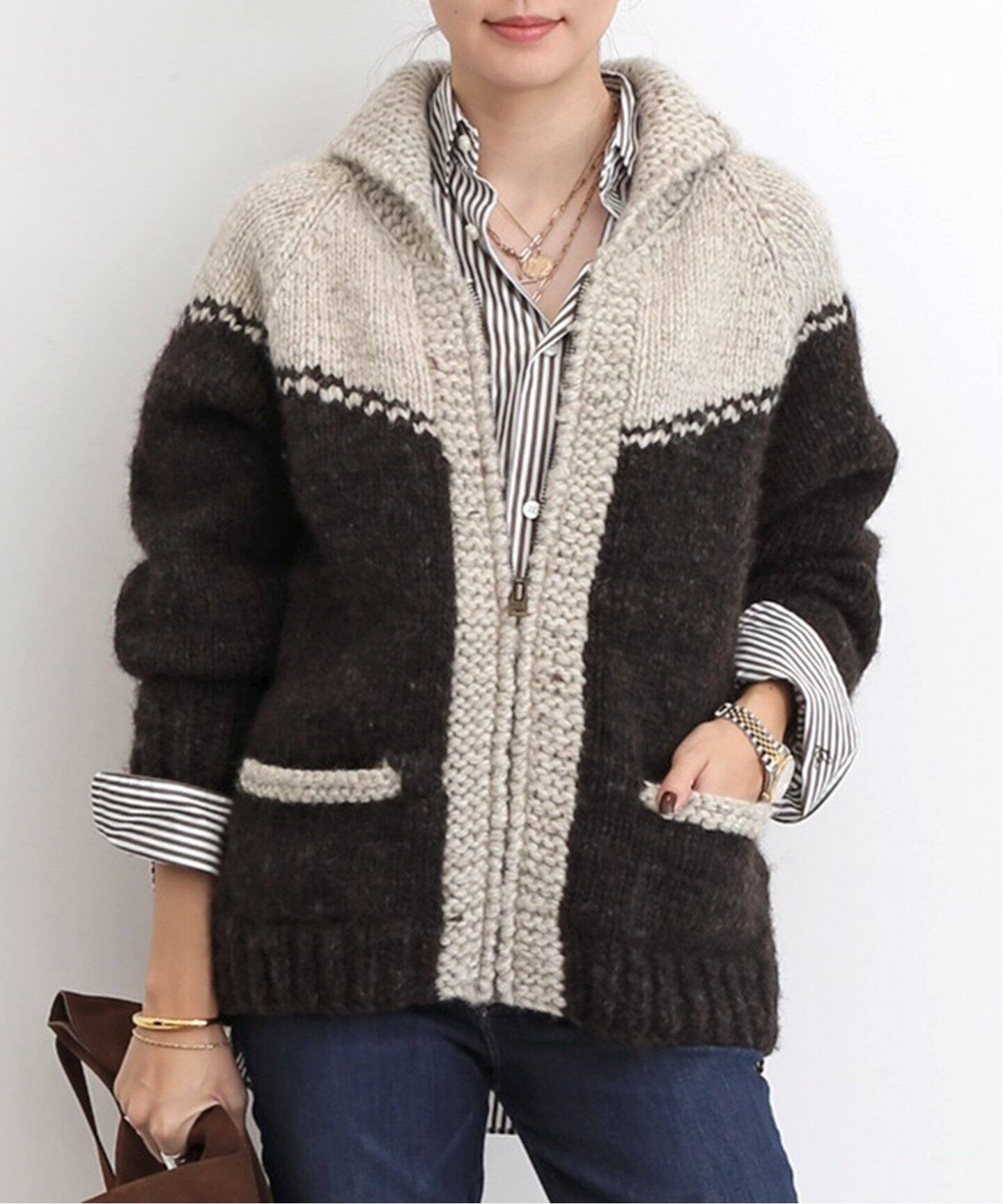 MADISON BLUE/マディソン ブルー】 HAND-KNITTED HELLO COWICHAN  