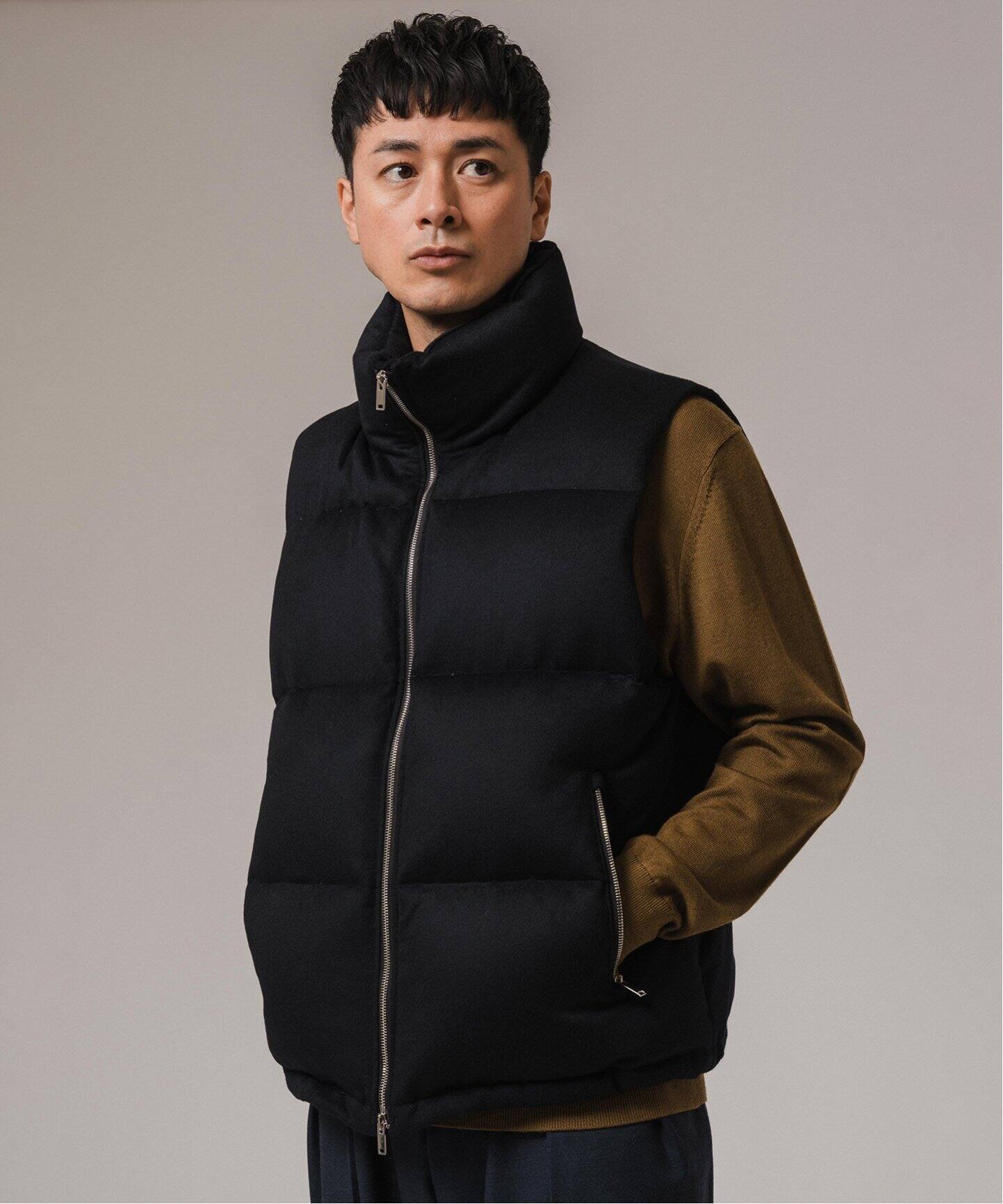 ラクアアンドシー カシミヤ 中綿 スリーブレス ジャケット 引き離す ベスト