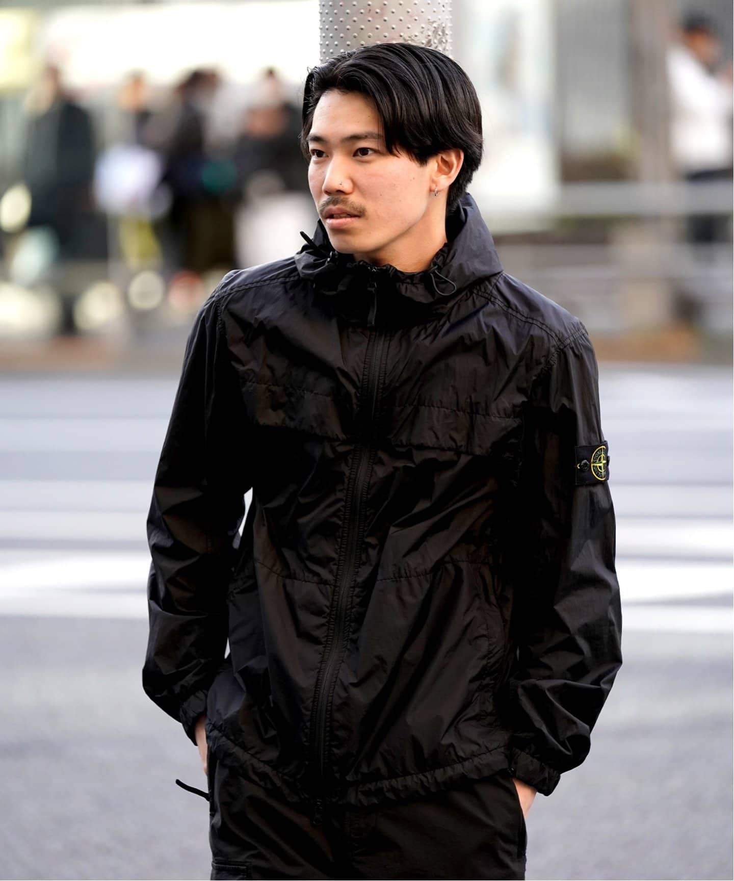 ストーンアイランド　フーデットナイロンジャケット　ブルゾン　マウンテンパーカー サイズSストーンアイランド ネイビーナイロンジャケット STONE