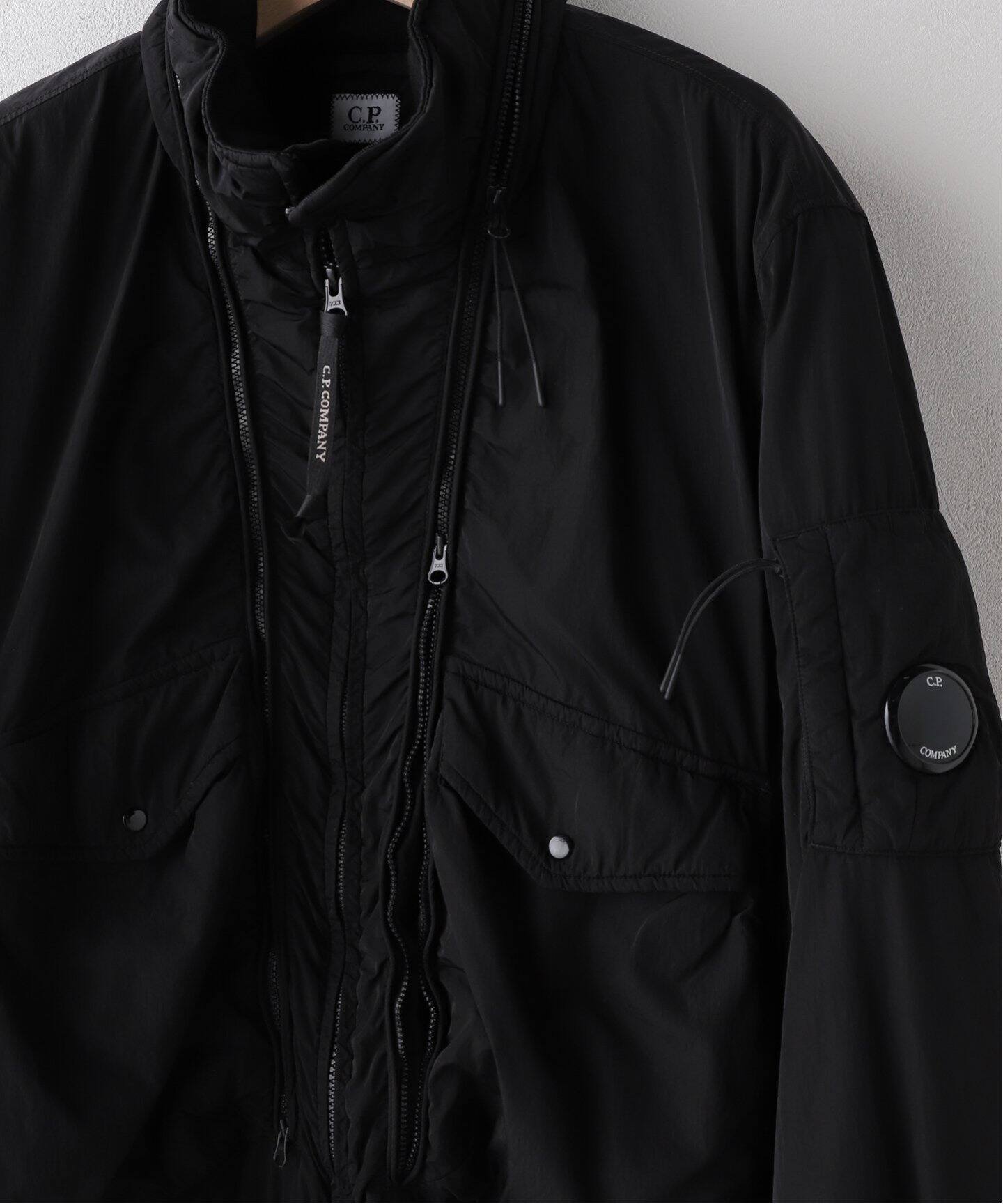 C.P. Company / シーピーカンパニー】SHORT JACKET IN CHROME - R 