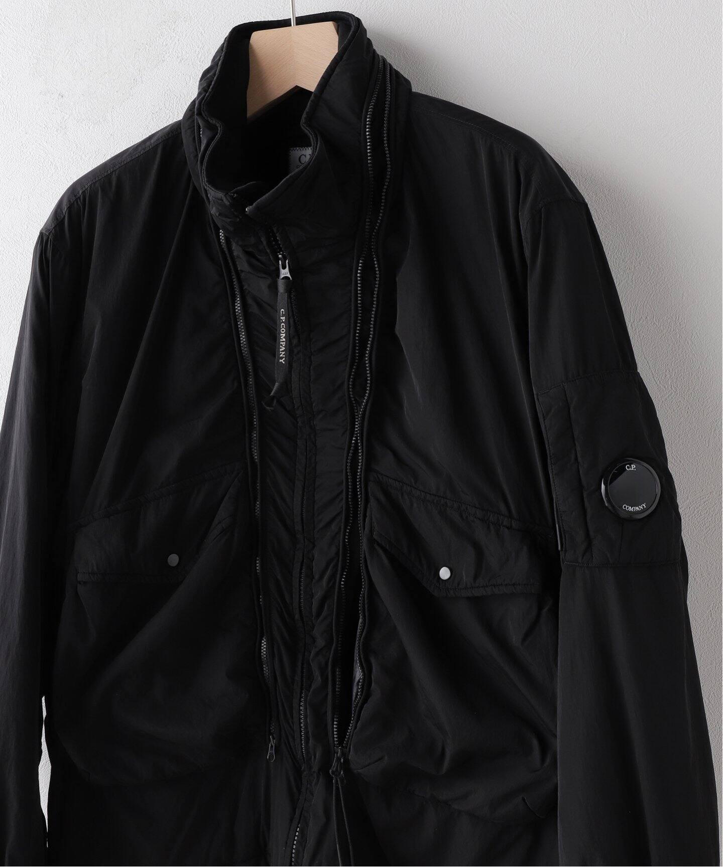 C.P. Company / シーピーカンパニー】SHORT JACKET IN CHROME - R 
