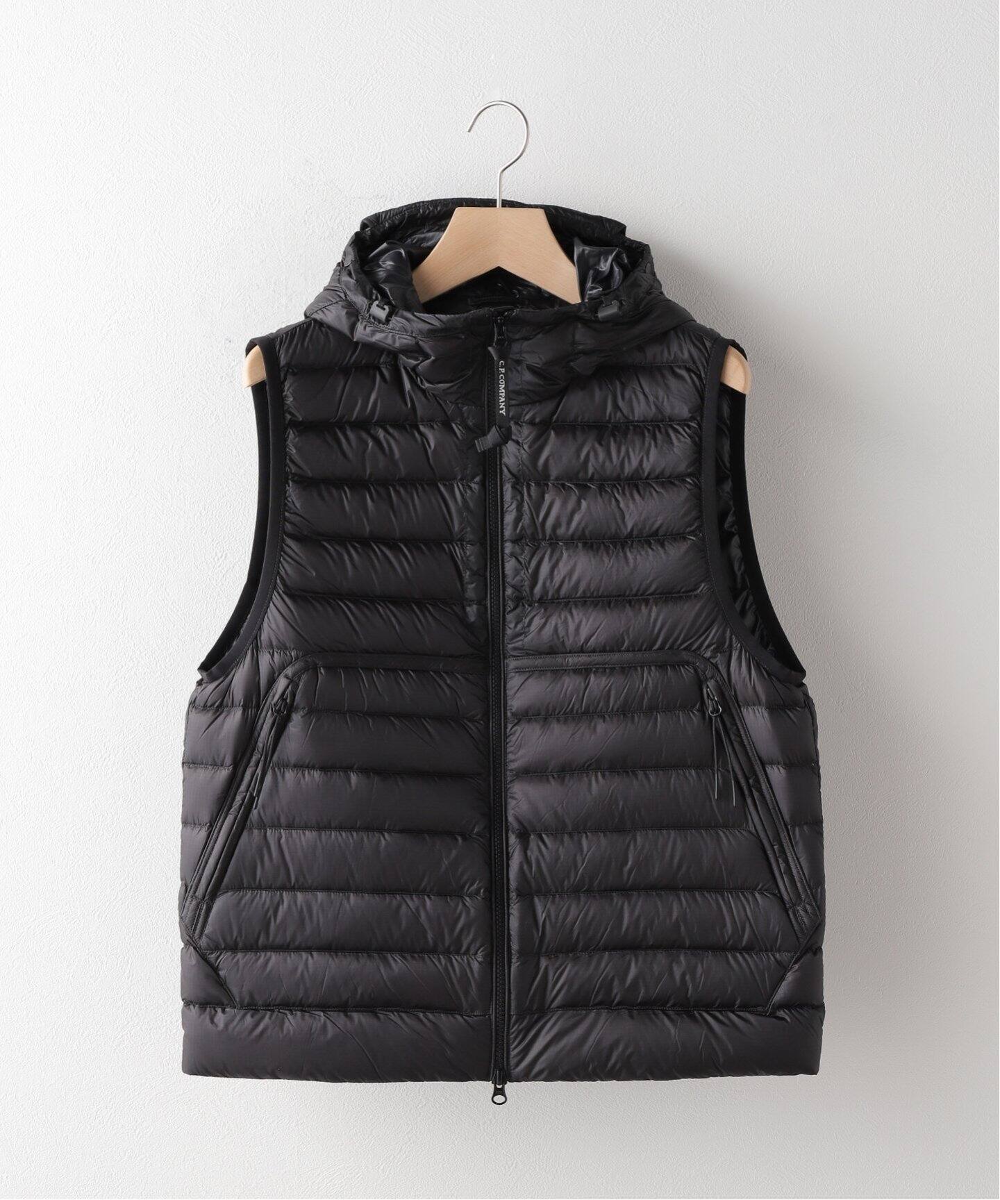 C.P. Company / シーピーカンパニー】OUTERWEAR VEST IN DD SHELL 