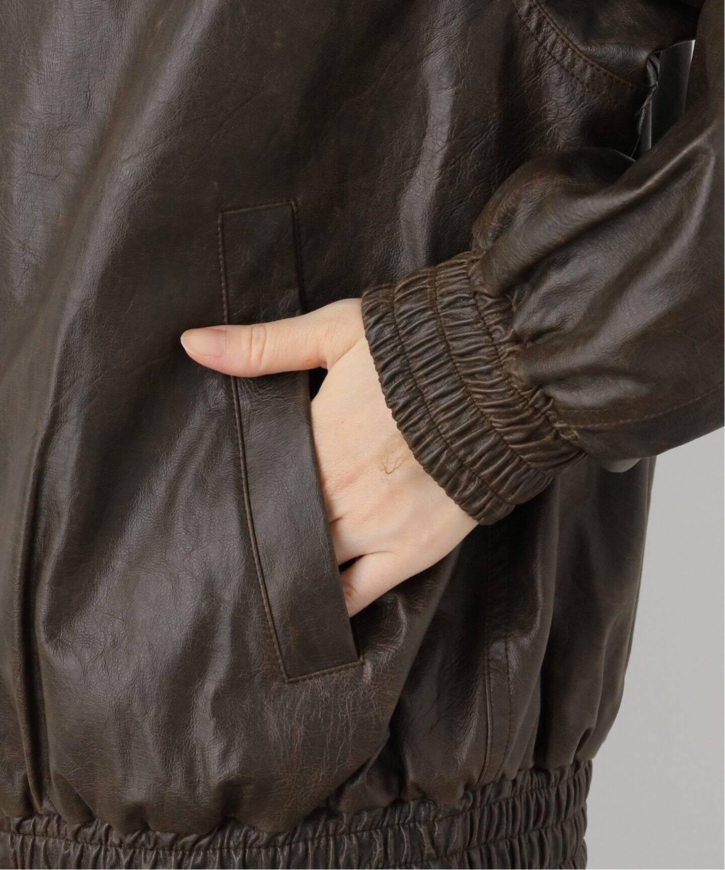 INSCRIRE /アンスクリア】Fake Leather Three Pocket Blous：ブルゾン 