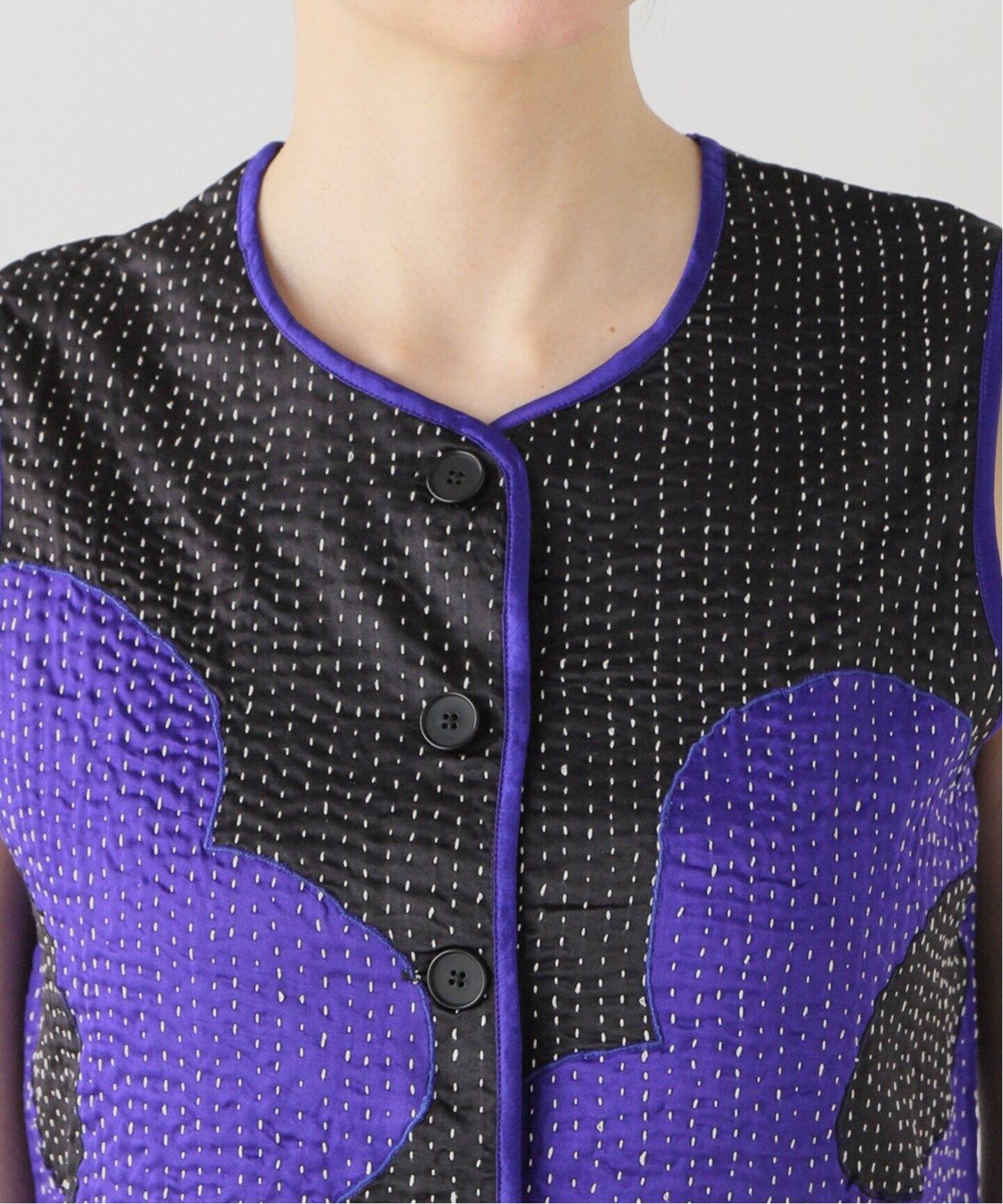 Mii / ミイ】 HAND EMBROIDERED KANTHA SLEEVELESS J23/GILET CHANA_ 