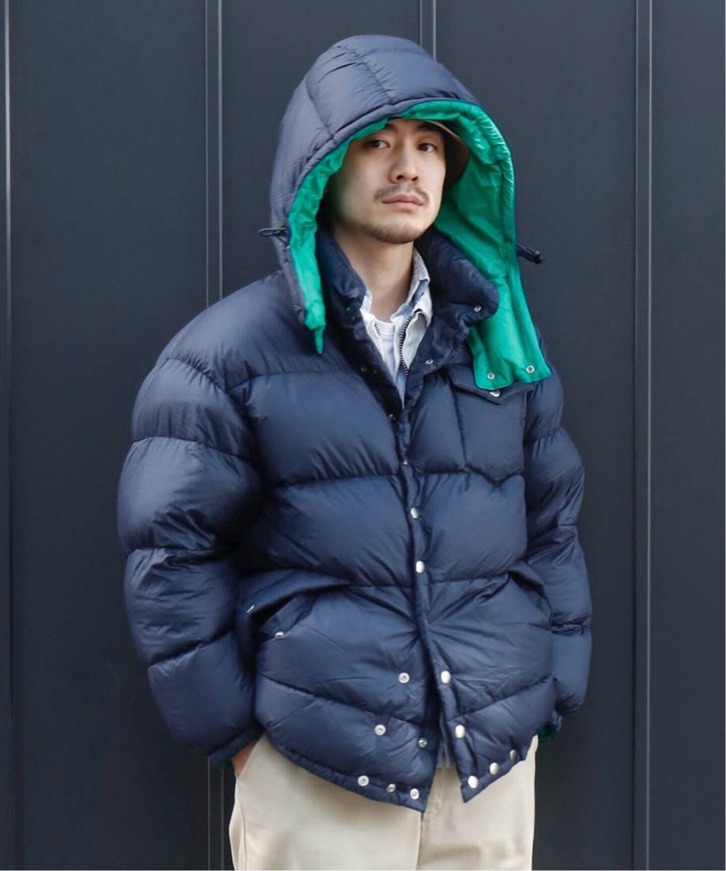 is-ness × NANGA / イズネス × ナンガ】HOODED DOWN PUFFER JACKET 