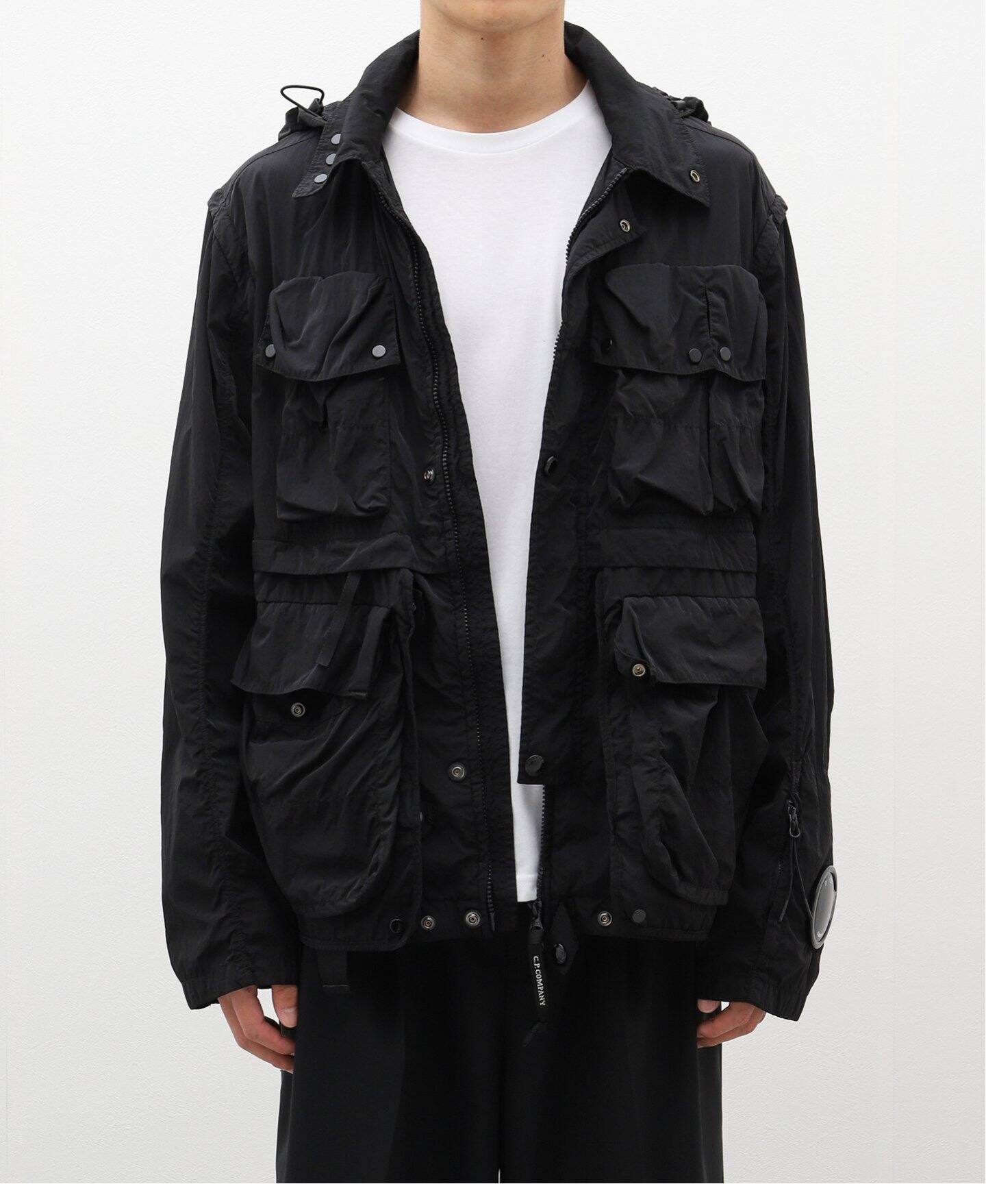 C.P. Company / シー ピー カンパニー CHROME-R GOGGLE UTILITY JACKET  
