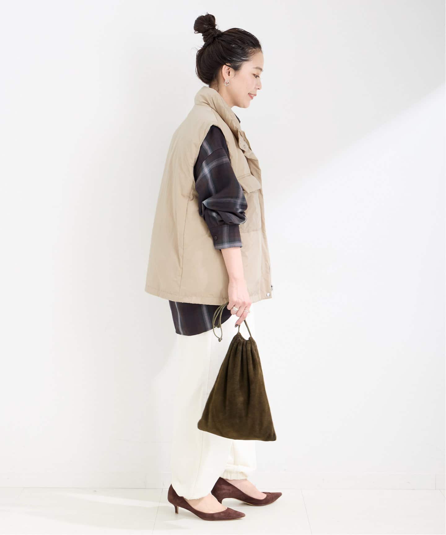 EMILIO PUCCI ベージュ ベスト 34 ユニセックスベスト | メンズ | 1枚 | FV1703U | ベージュ – Tshirt.st