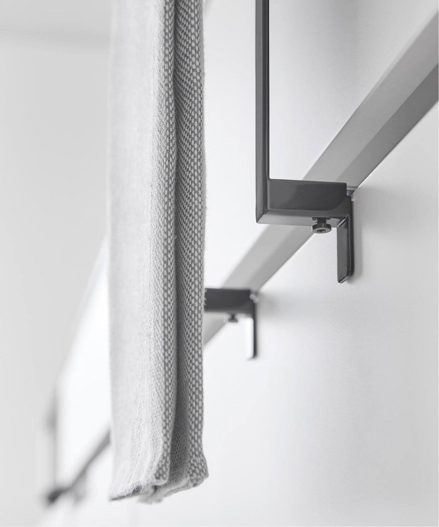 WEB限定》【tower/タワー】キッチンシンク下収納扉タオルハンガー