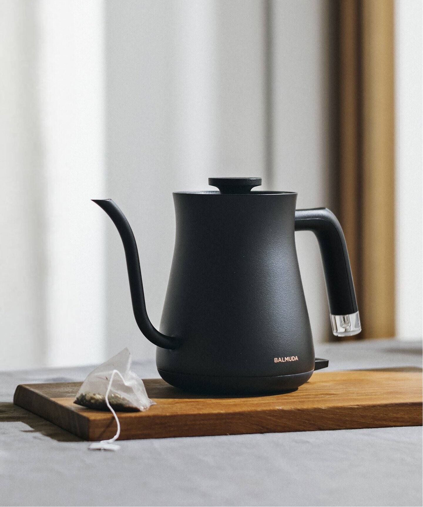 バルミューダ BALMUDA The 無 Pot 電気ケトル ブラック KPT01JP-BK