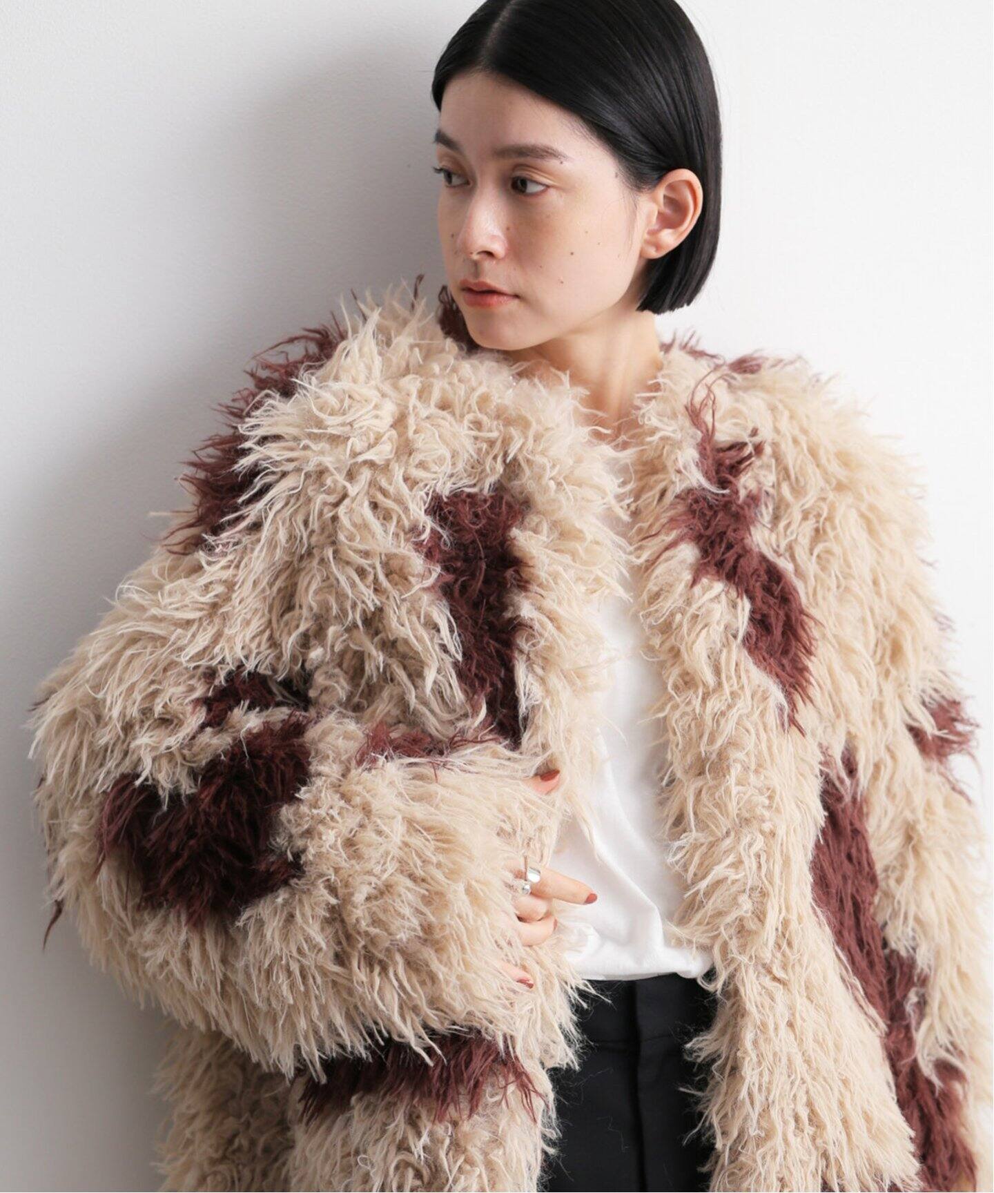 NOUNLESS PERMANENT FAKE FUR COAT（ノーカラーコート）｜BOICE FROM 