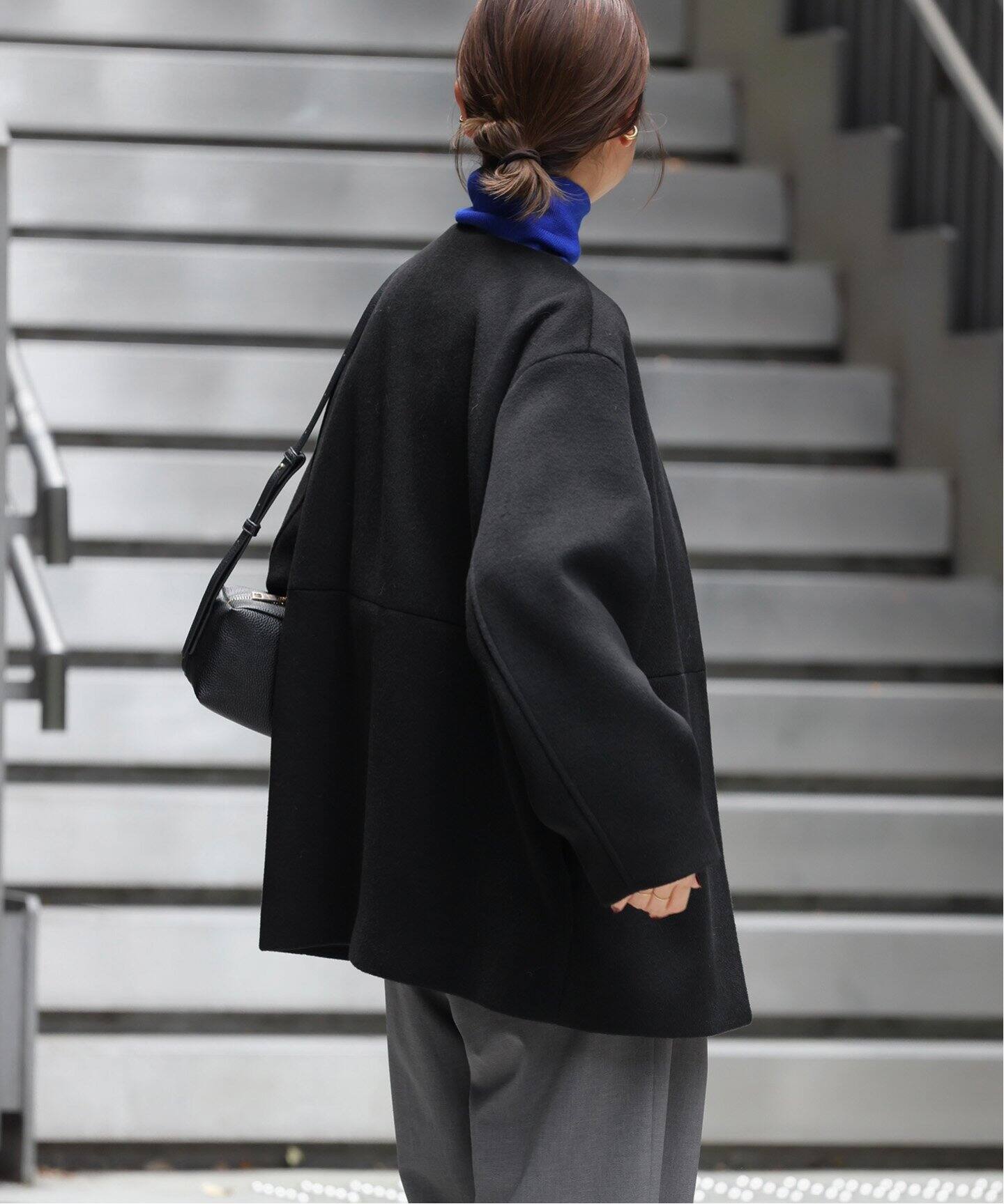 追加》スーパーファインビーバークルーネックコート（ノーカラーコート