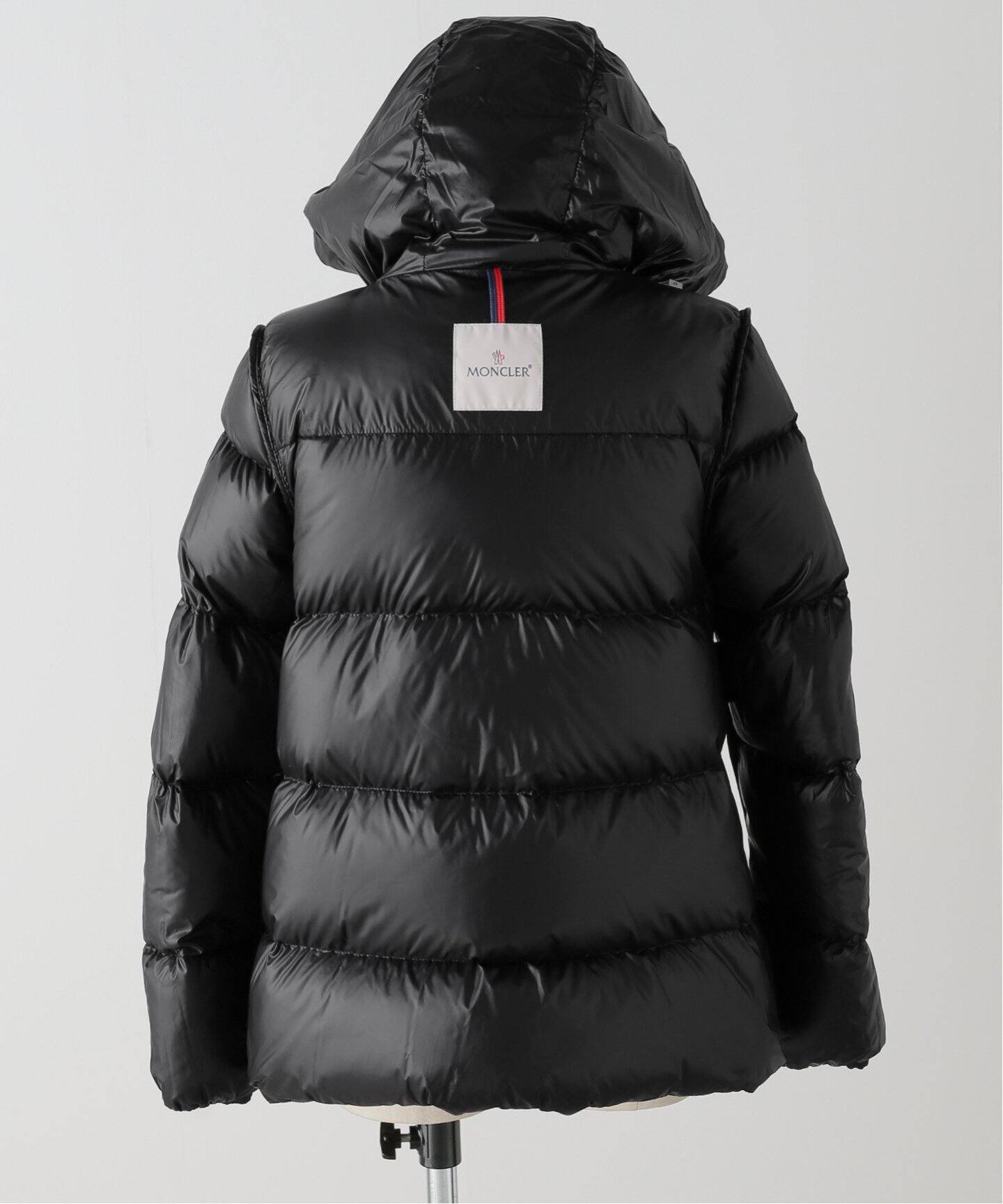 Moncler/モンクレール SERITTE SHORT PARKA ダウンジャケット 