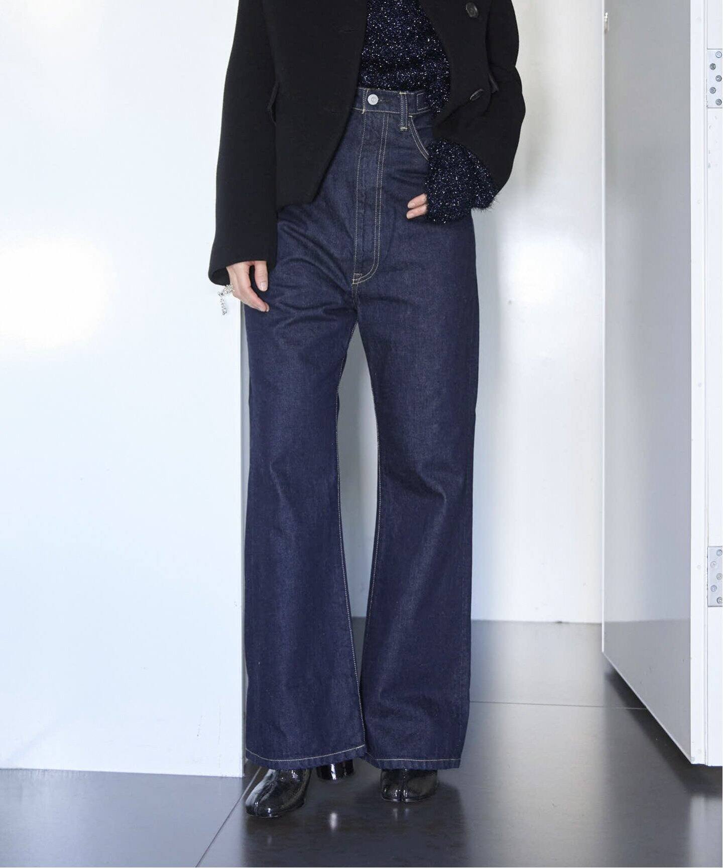 KURO 別注 SP HIGH RISED DENIM PANTS：デニムパンツ（デニムパンツ 