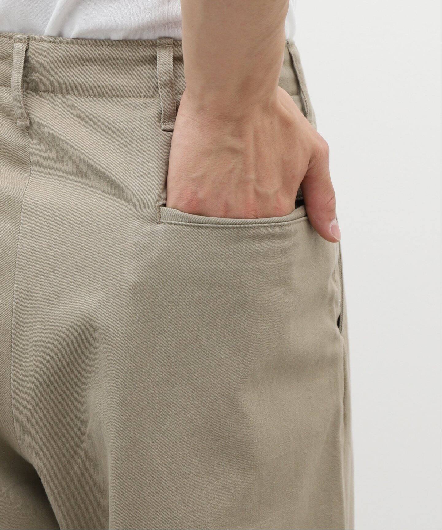 COMOLI / コモリ】KHAKI チノパンツ（チノパンツ）｜L