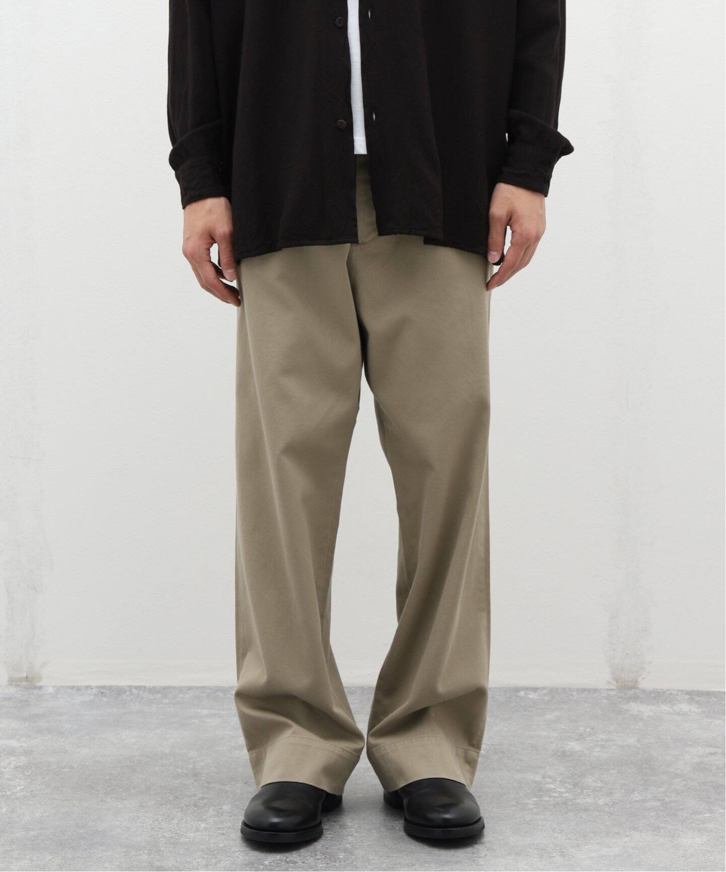 COMOLI / コモリ】KHAKI チノパンツ（チノパンツ）｜L