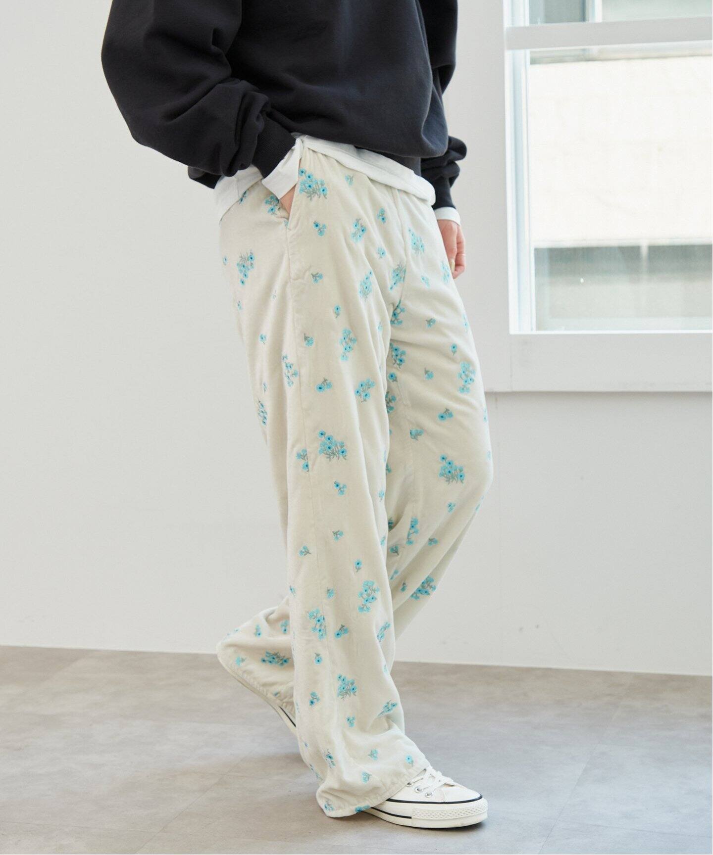 ブーケエンブロイダリーストレートパンツ（スラックス）｜Spick and 
