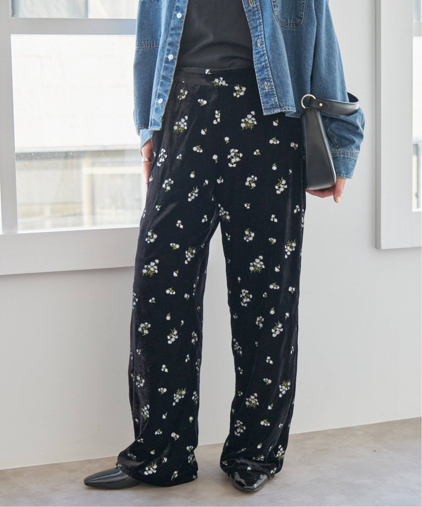 ブーケエンブロイダリーストレートパンツ（スラックス）｜Spick and 