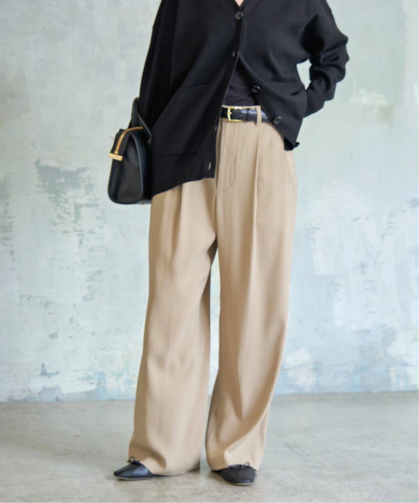 Spick&Span / ストレートパンツ/36/--/KHK/無地/25030200815330 シルキードレープタックストレートパンツ（スラックス）｜Spick and