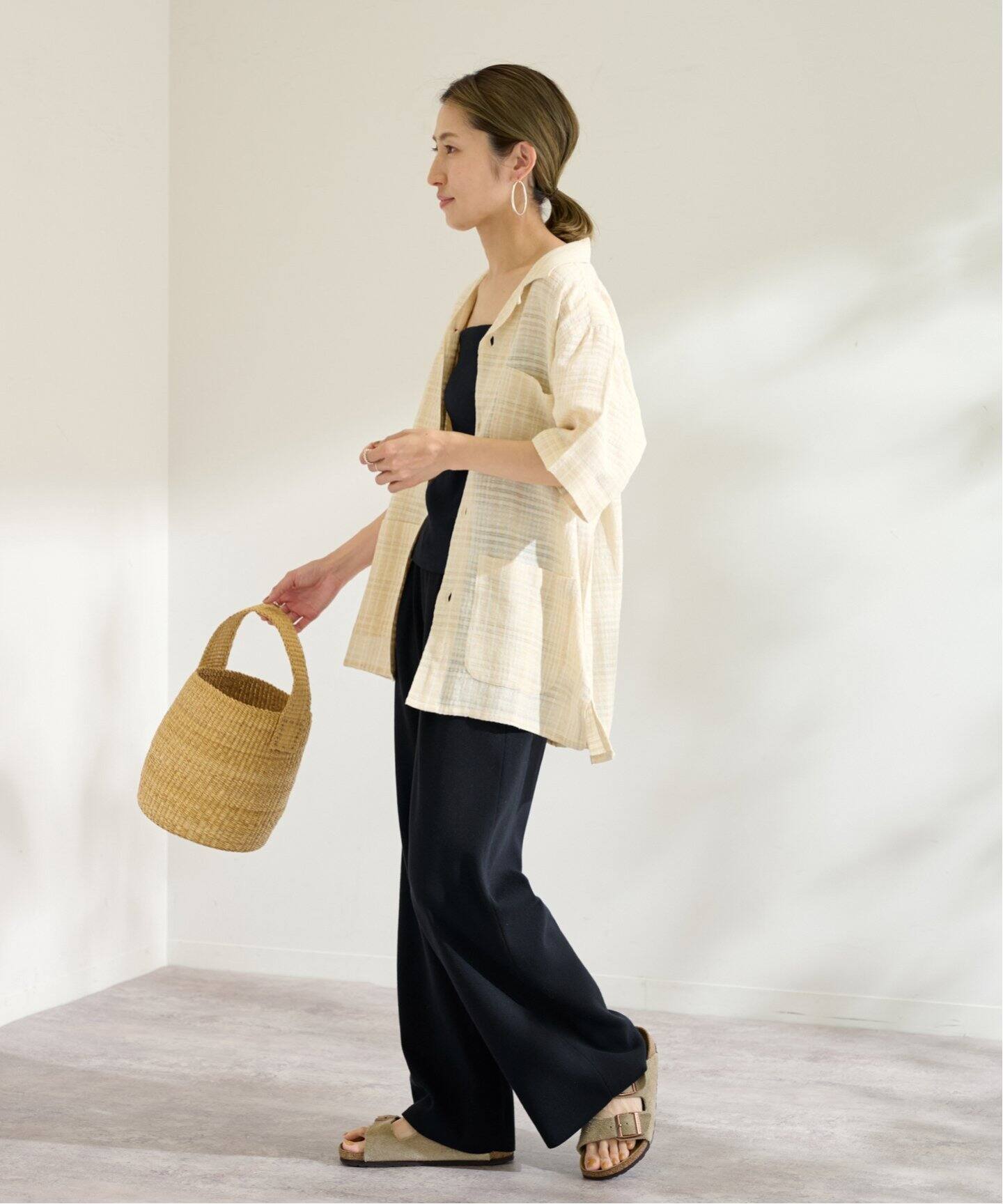 ハイツイストコットンタックパンツ（その他パンツ）｜FRAMeWORK  