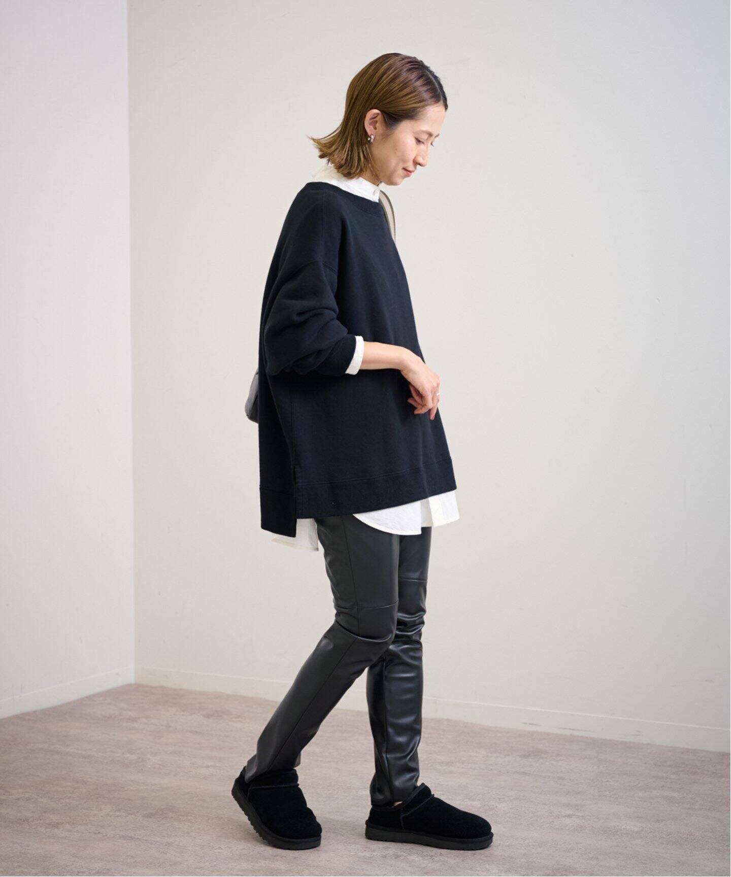 フェイクレザーレギンスパンツ（その他パンツ）｜FRAMeWORK（フレーム